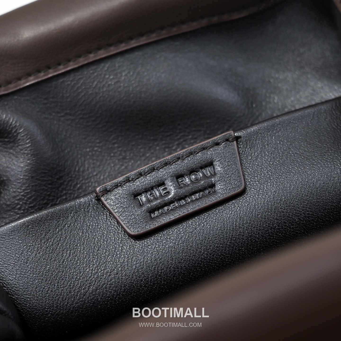 The Row Mira Saddle Calfskin Shoulder Bag with Strap Detail 더로우 미라 새들 카프스킨 스트랩 숄더백 25cm 8