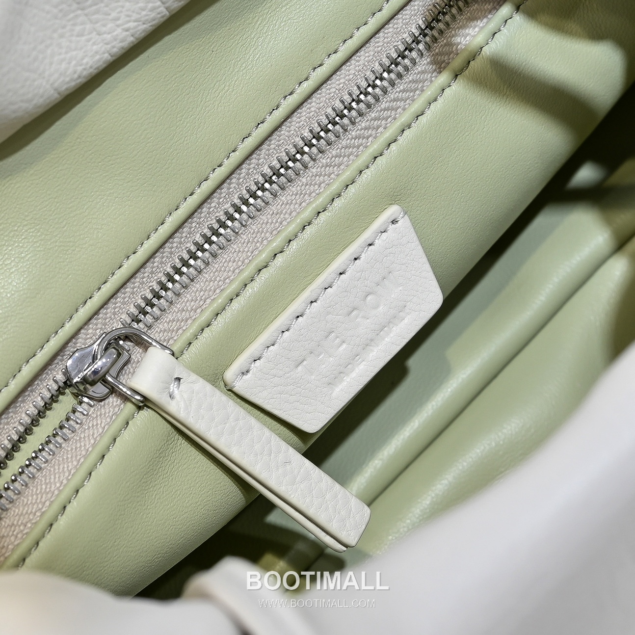 The Row Calfskin Cloud Clutch Bag with Magnetic Closure Detail 더로우 카프스킨 클라우드 마그네틱 클로저 클러치백 23cm 8