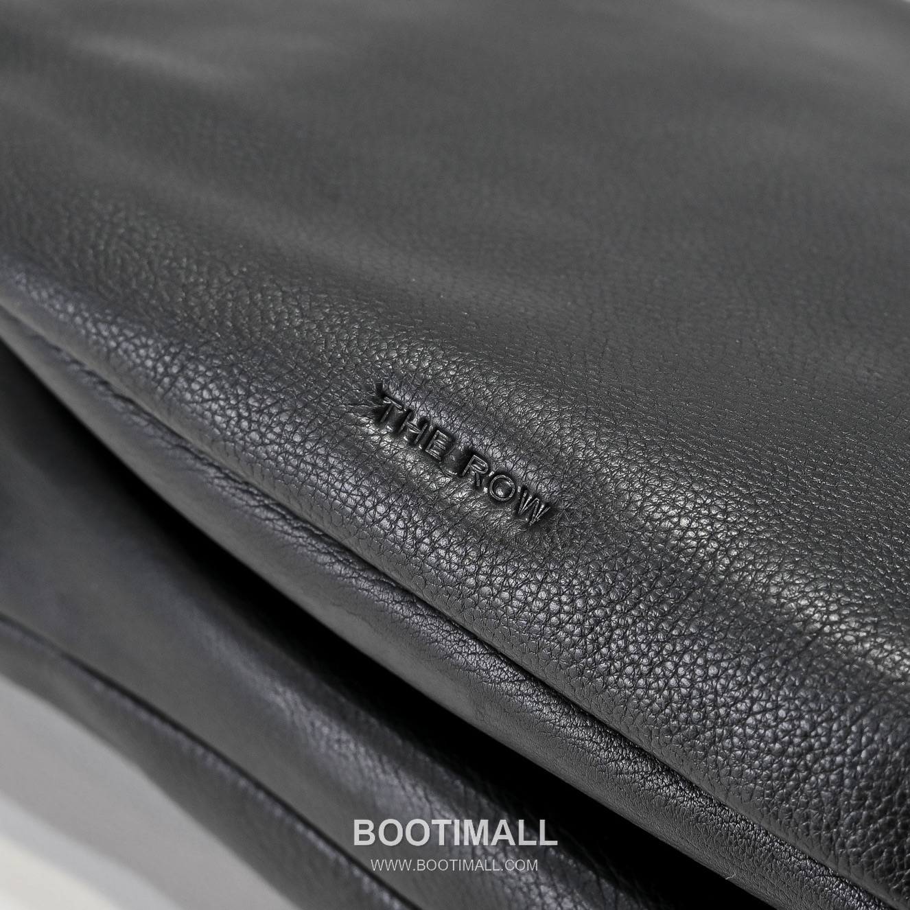 The Row Calfskin Cloud Clutch Bag with Magnetic Closure Detail 더로우 카프스킨 클라우드 마그네틱 클로저 클러치백 23cm 8