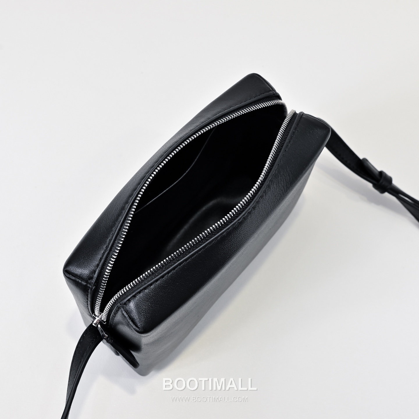 The Row Lambskin Top Handle Shoulder Bag with Structured Box Detail 더로우 램스킨 스트럭처 박스 탑핸들 숄더백 16cm 7