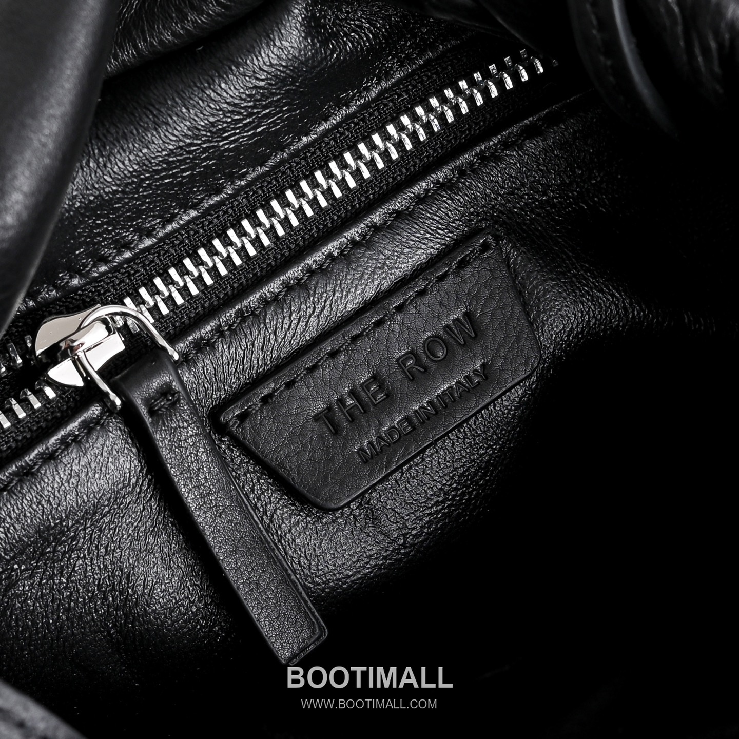 The Row Calfskin Cloud Crossbody Clutch Bag with Magnetic Closure Detail 더로우 카프스킨 클라우드 마그네틱 크로스 클러치백 23cm 7