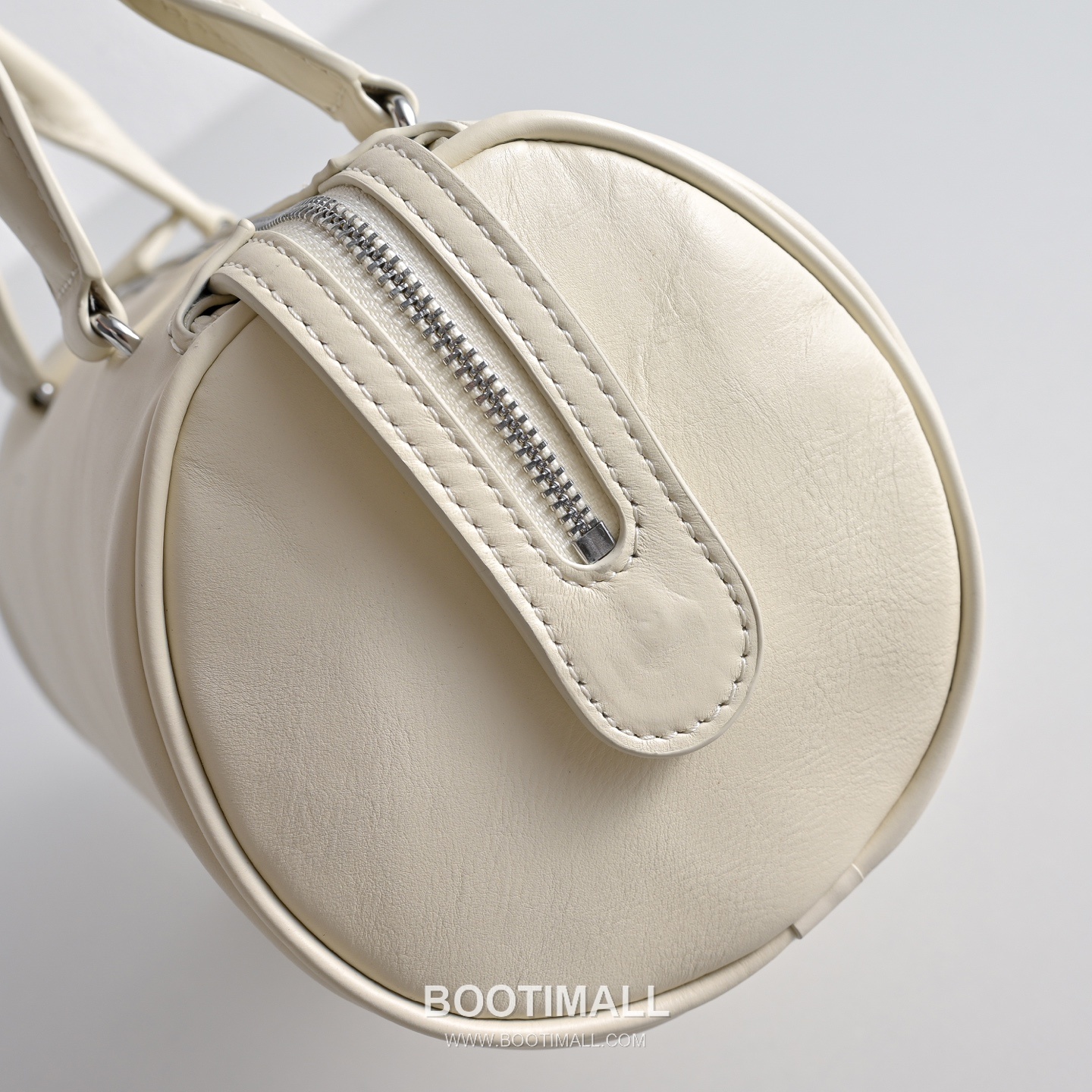 The Row Edith Calfskin Shoulder Bag with Top Handle Detail 더로우 에디스 카프스킨 탑핸들 숄더백 28cm 4