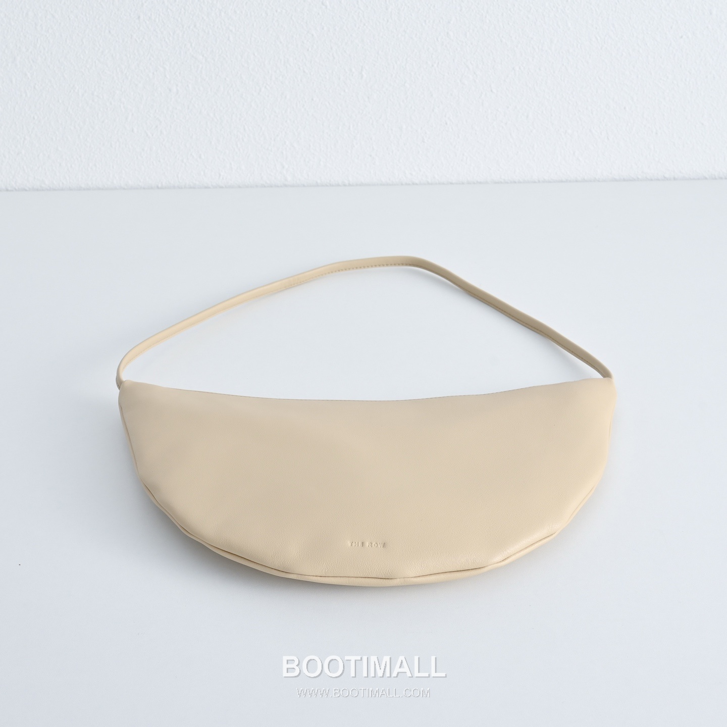 The Row Small Izzy Lambskin Shoulder Bag with Adjustable Strap Detail 더로우 스몰 이지 램스킨 조절 스트랩 숄더백 34cm 9