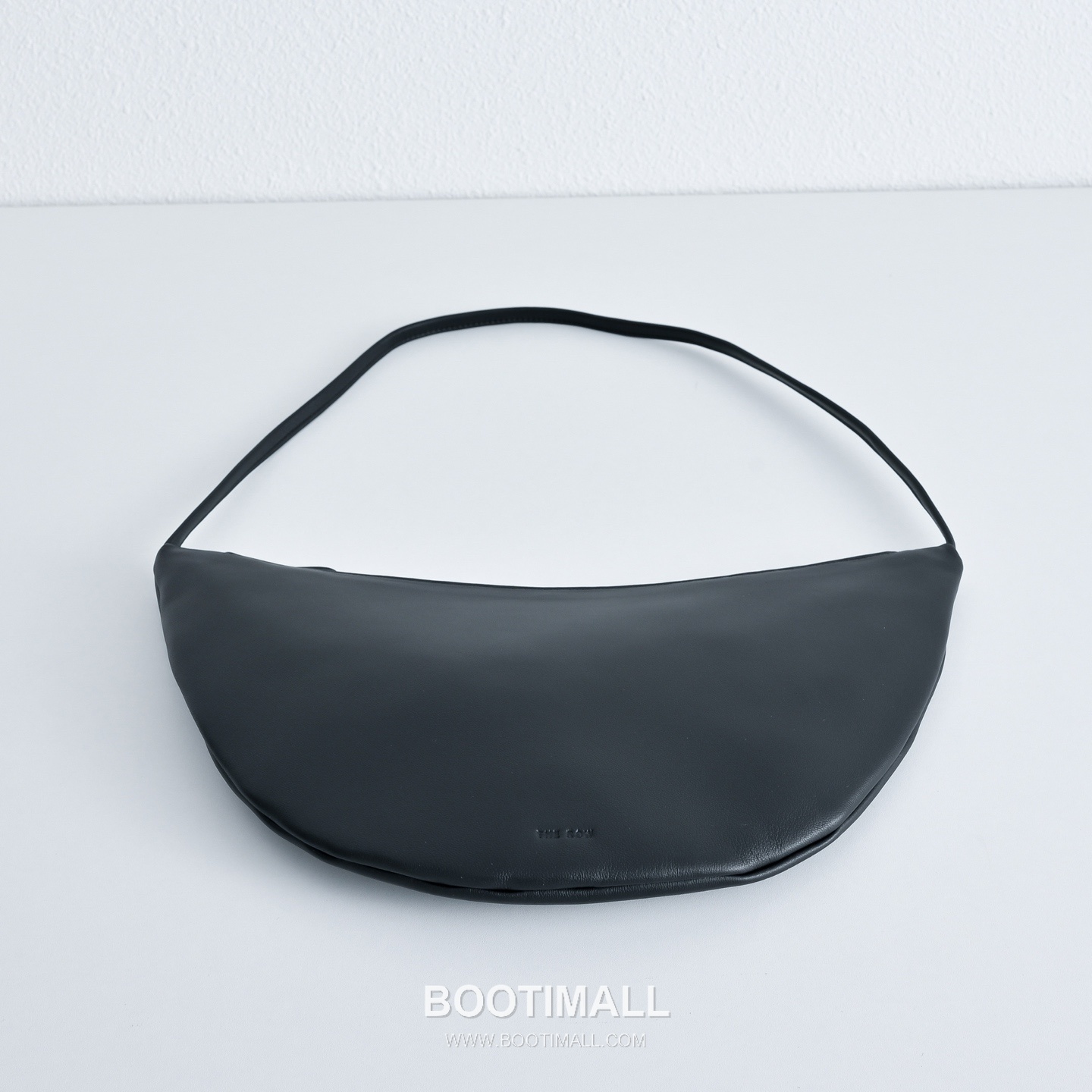 The Row Small Izzy Lambskin Shoulder Bag with Adjustable Strap Detail 더로우 스몰 이지 램스킨 조절 스트랩 숄더백 34cm 9