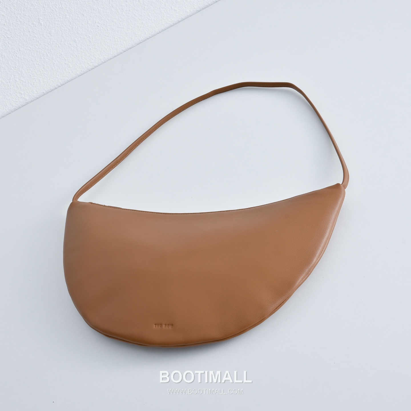 The Row Small Izzy Lambskin Shoulder Bag with Adjustable Strap Detail 더로우 스몰 이지 램스킨 조절 스트랩 숄더백 34cm 9