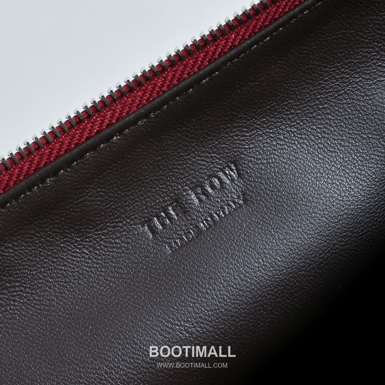 The Row Small Izzy Lambskin Shoulder Bag with Adjustable Strap Detail 더로우 스몰 이지 램스킨 조절 스트랩 숄더백 34cm 7