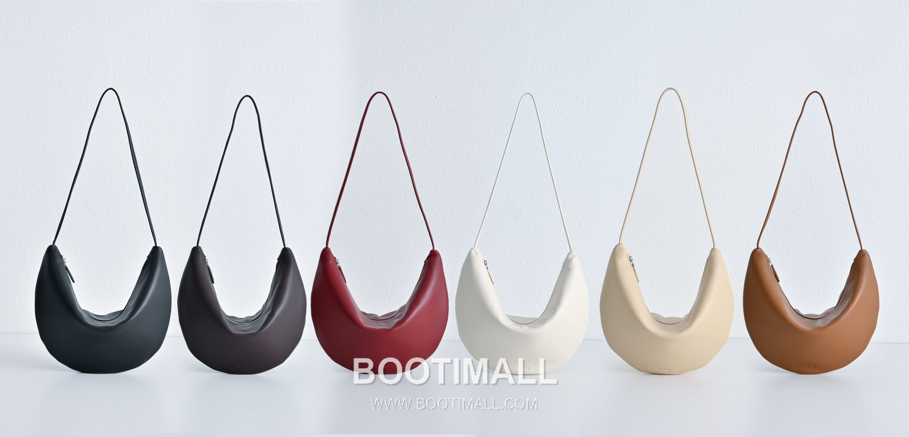 The Row Small Izzy Lambskin Shoulder Bag with Adjustable Strap Detail 더로우 스몰 이지 램스킨 조절 스트랩 숄더백 34cm 10