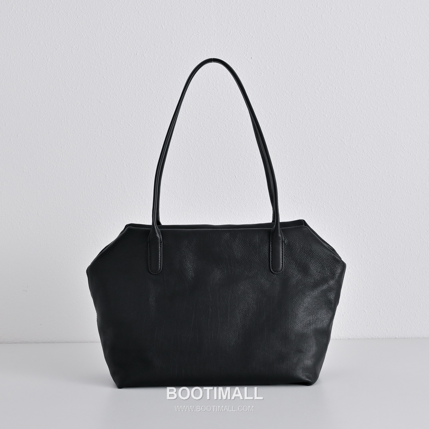 The Row Henri Calfskin Tote Bag with Soft Structure Detail 더로우 앙리 카프스킨 소프트 스트럭처 토트백 27cm 1