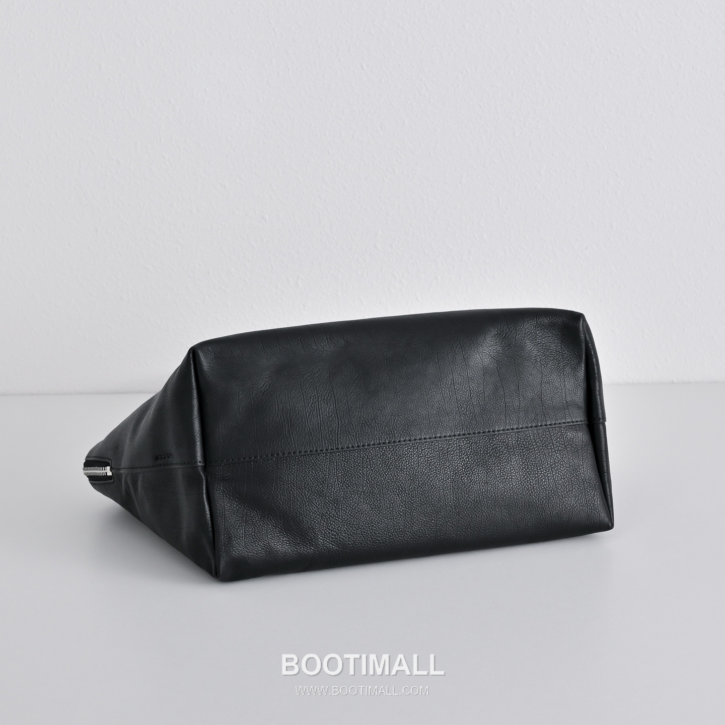 The Row Henri Calfskin Tote Bag with Soft Structure Detail 더로우 앙리 카프스킨 소프트 스트럭처 토트백 27cm 9