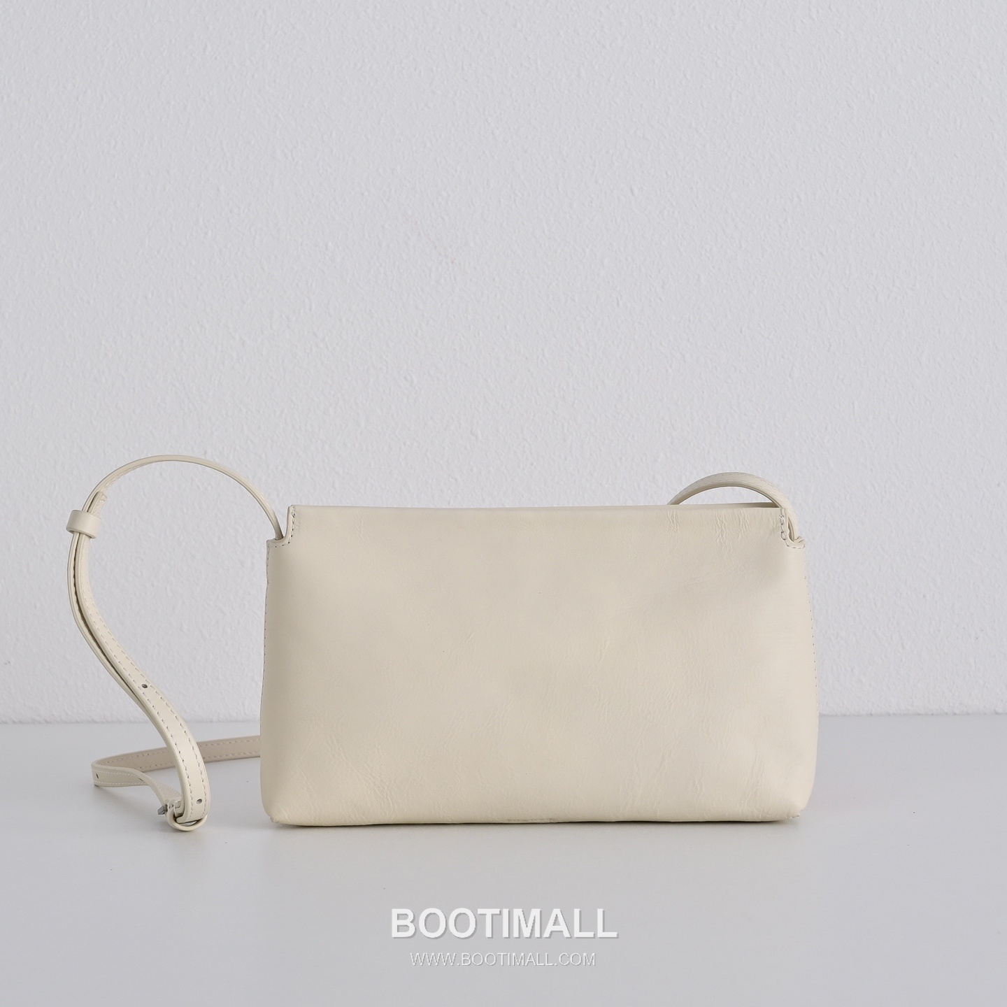 The Row Rene Calfskin Clutch Bag with Top Handle Detail 더로우 르네 카프스킨 탑핸들 클러치백 23cm 1