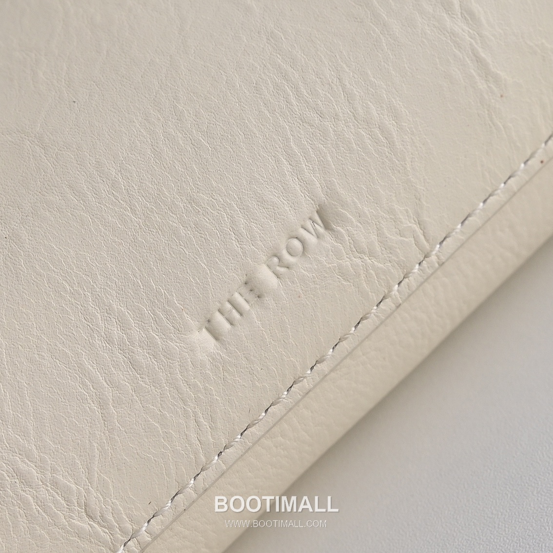 The Row Rene Calfskin Clutch Bag with Top Handle Detail 더로우 르네 카프스킨 탑핸들 클러치백 23cm 5