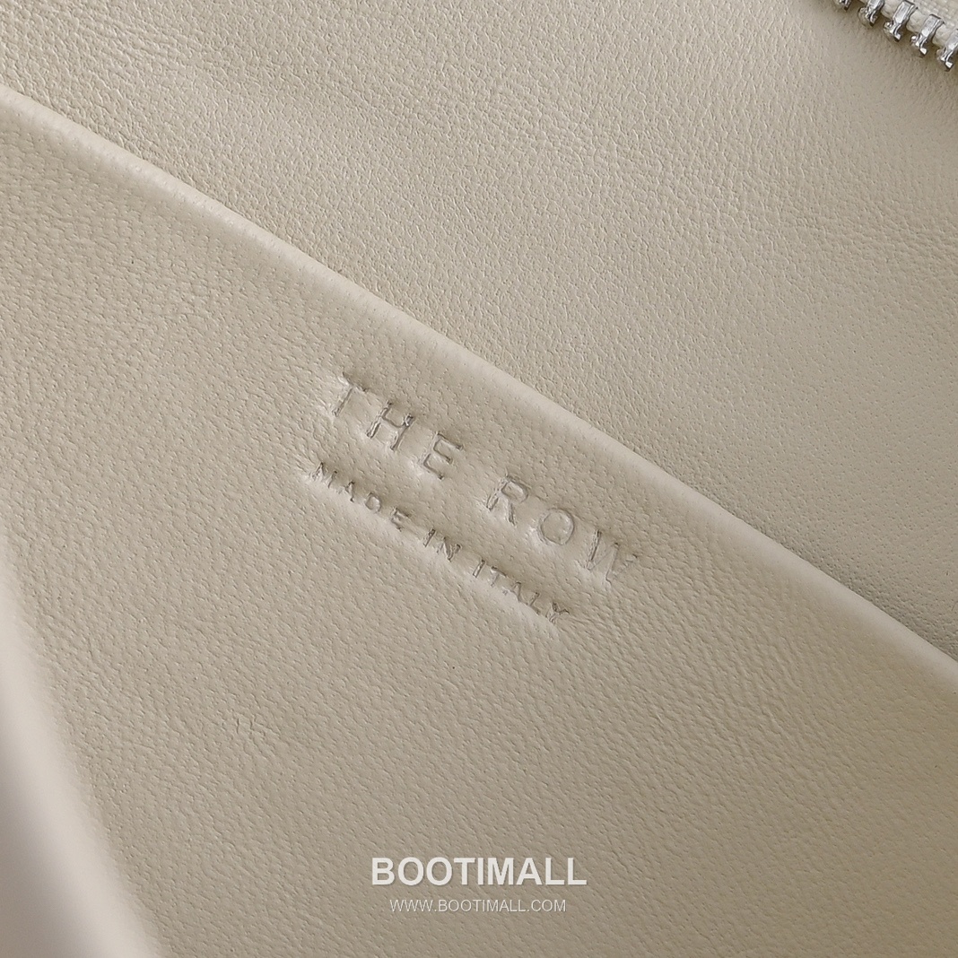 The Row Rene Calfskin Clutch Bag with Top Handle Detail 더로우 르네 카프스킨 탑핸들 클러치백 23cm 8