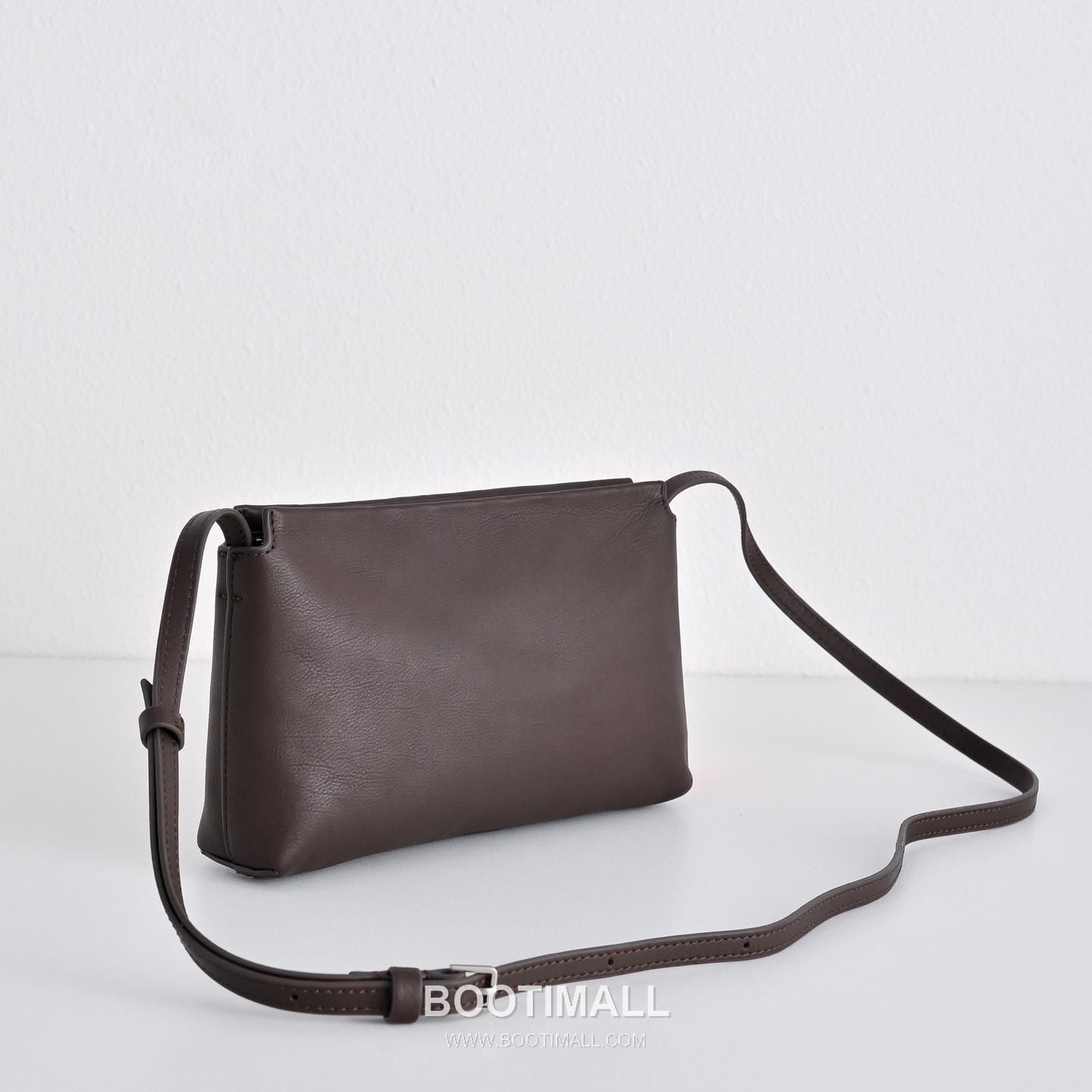 The Row Rene Calfskin Clutch Bag with Top Handle Detail 더로우 르네 카프스킨 탑핸들 클러치백 23cm 2