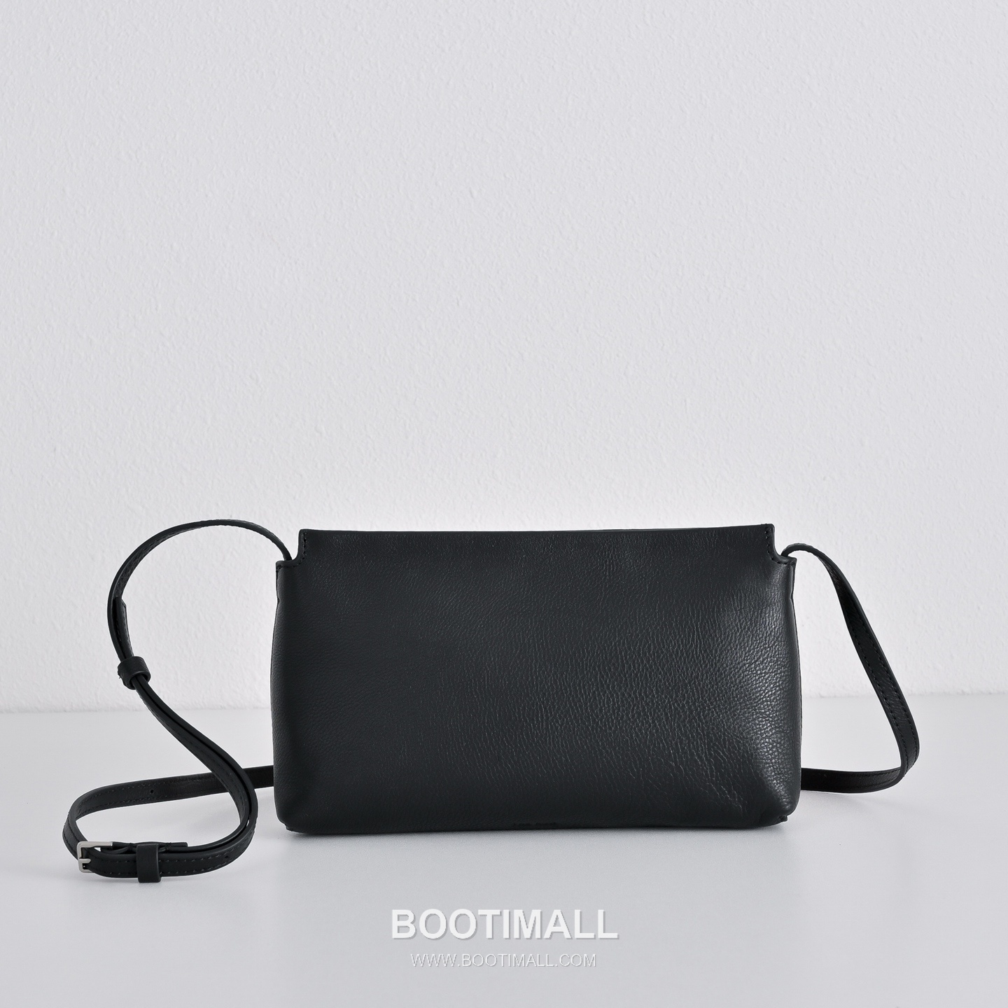 The Row Rene Calfskin Clutch Bag with Top Handle Detail 더로우 르네 카프스킨 탑핸들 클러치백 23cm 1
