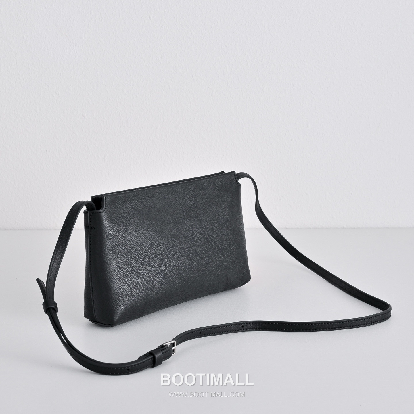 The Row Rene Calfskin Clutch Bag with Top Handle Detail 더로우 르네 카프스킨 탑핸들 클러치백 23cm 2