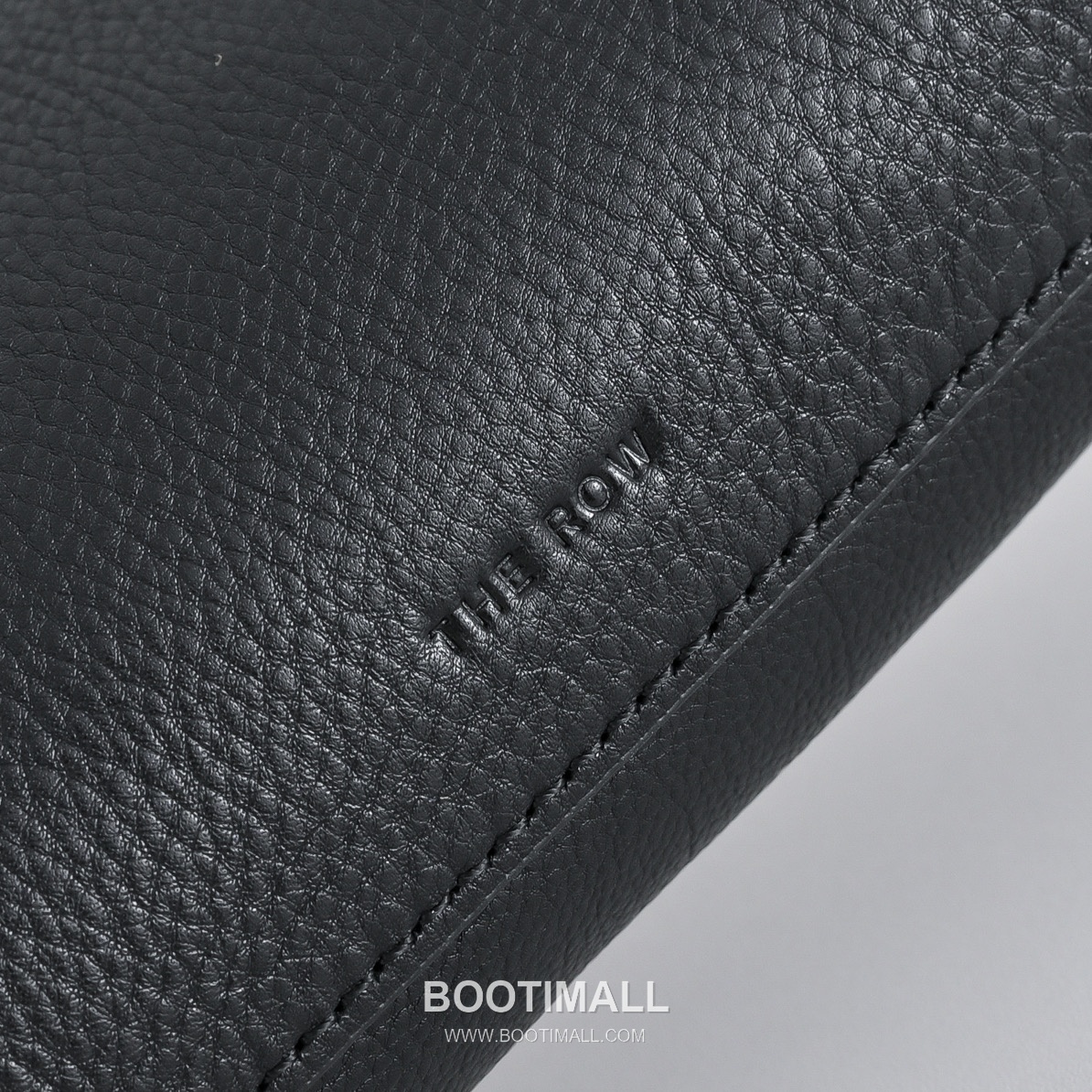 The Row Rene Calfskin Clutch Bag with Top Handle Detail 더로우 르네 카프스킨 탑핸들 클러치백 23cm 5