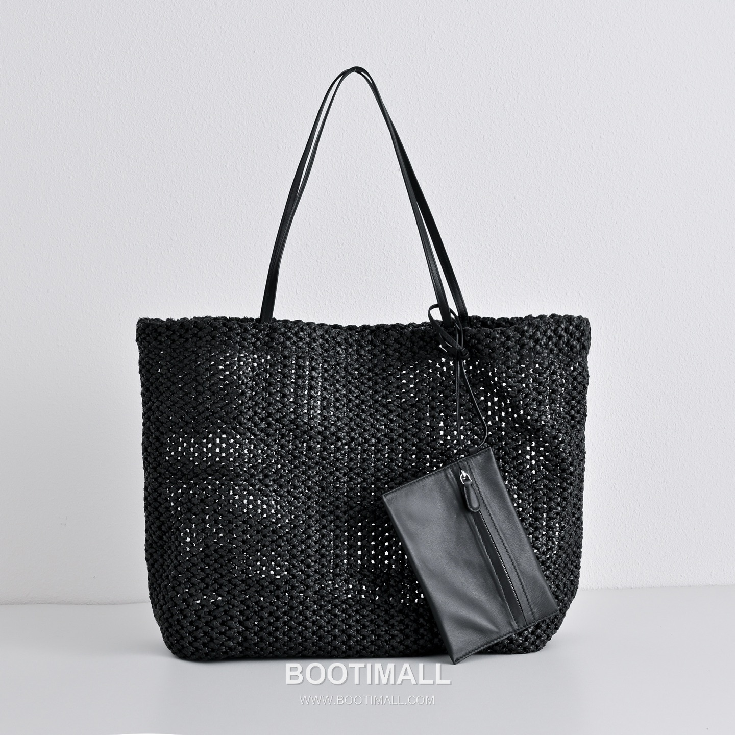 The Row Raffia Straw Tote Bag with Lambskin Trim Detail 더로우 라피아 스트로 램스킨 트림 토트백 54cm 1