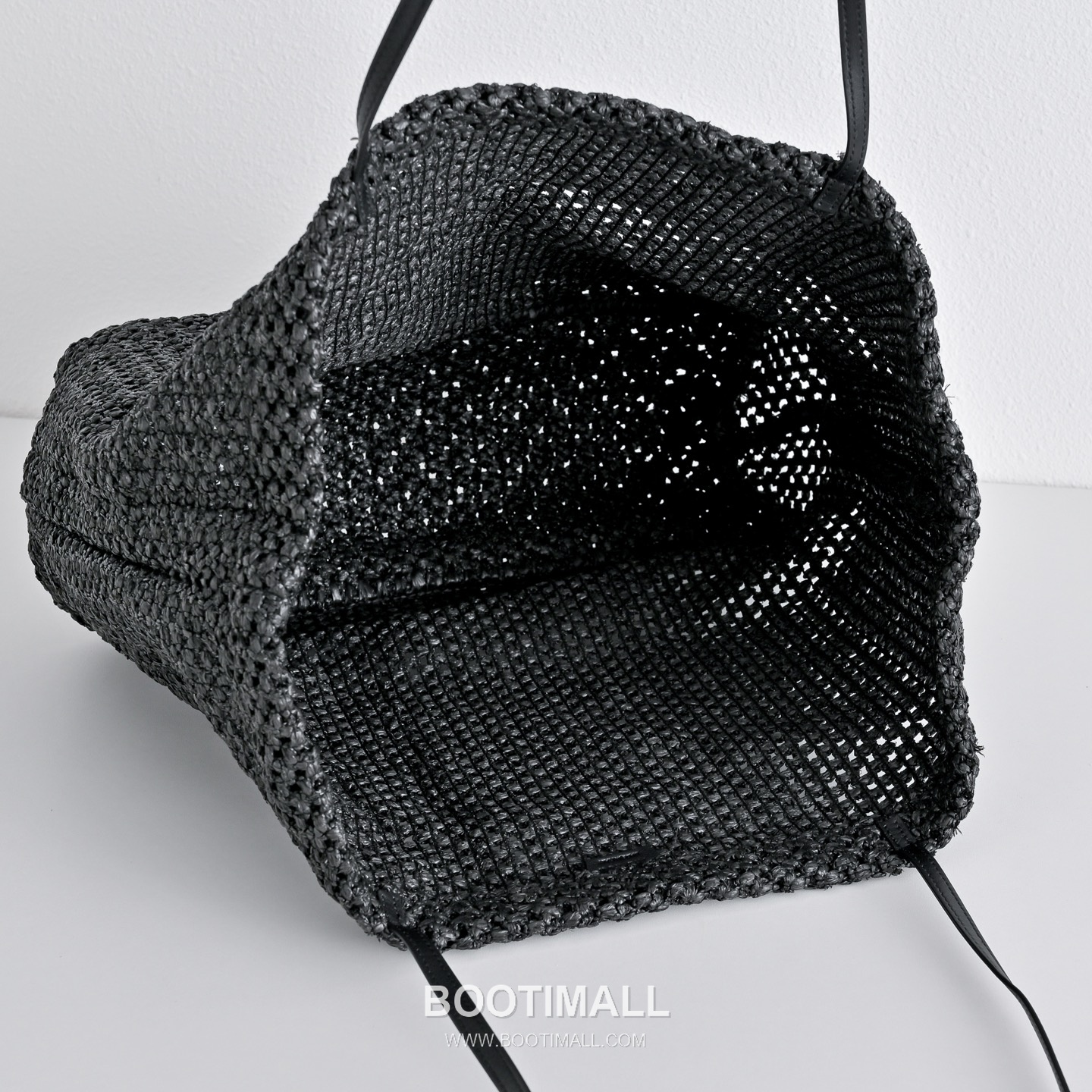 The Row Raffia Straw Tote Bag with Lambskin Trim Detail 더로우 라피아 스트로 램스킨 트림 토트백 54cm 8