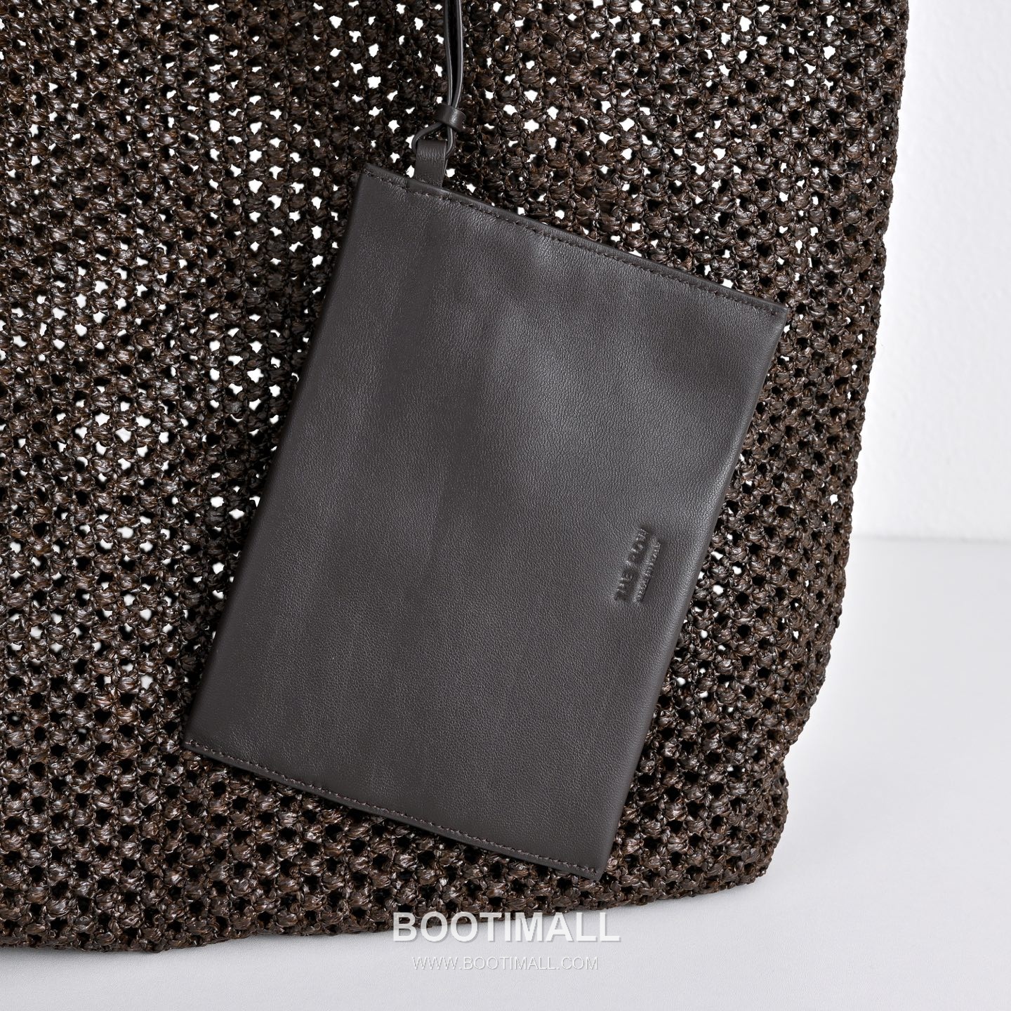 The Row Raffia Straw Tote Bag with Lambskin Trim Detail 더로우 라피아 스트로 램스킨 트림 토트백 54cm 4