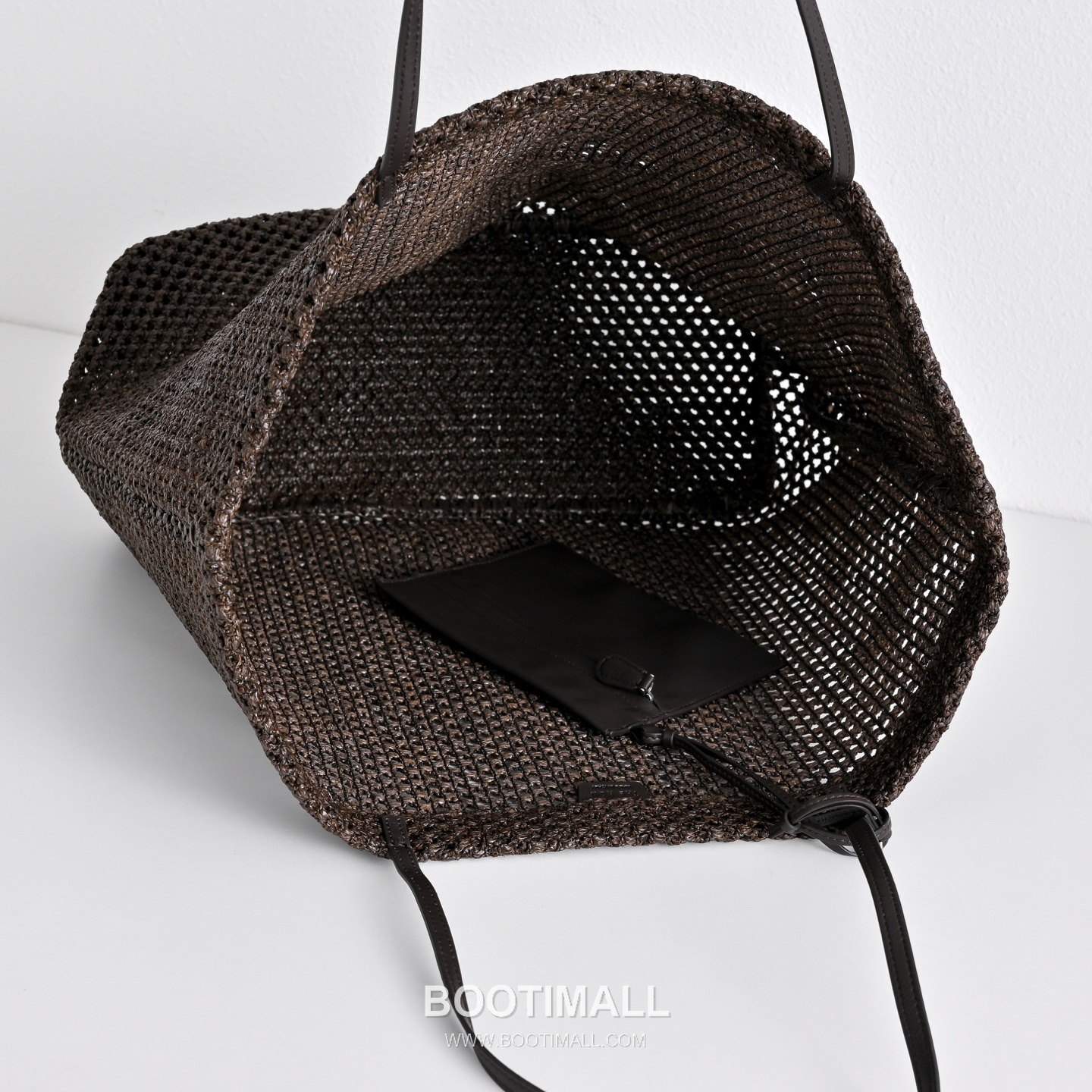 The Row Raffia Straw Tote Bag with Lambskin Trim Detail 더로우 라피아 스트로 램스킨 트림 토트백 54cm 7