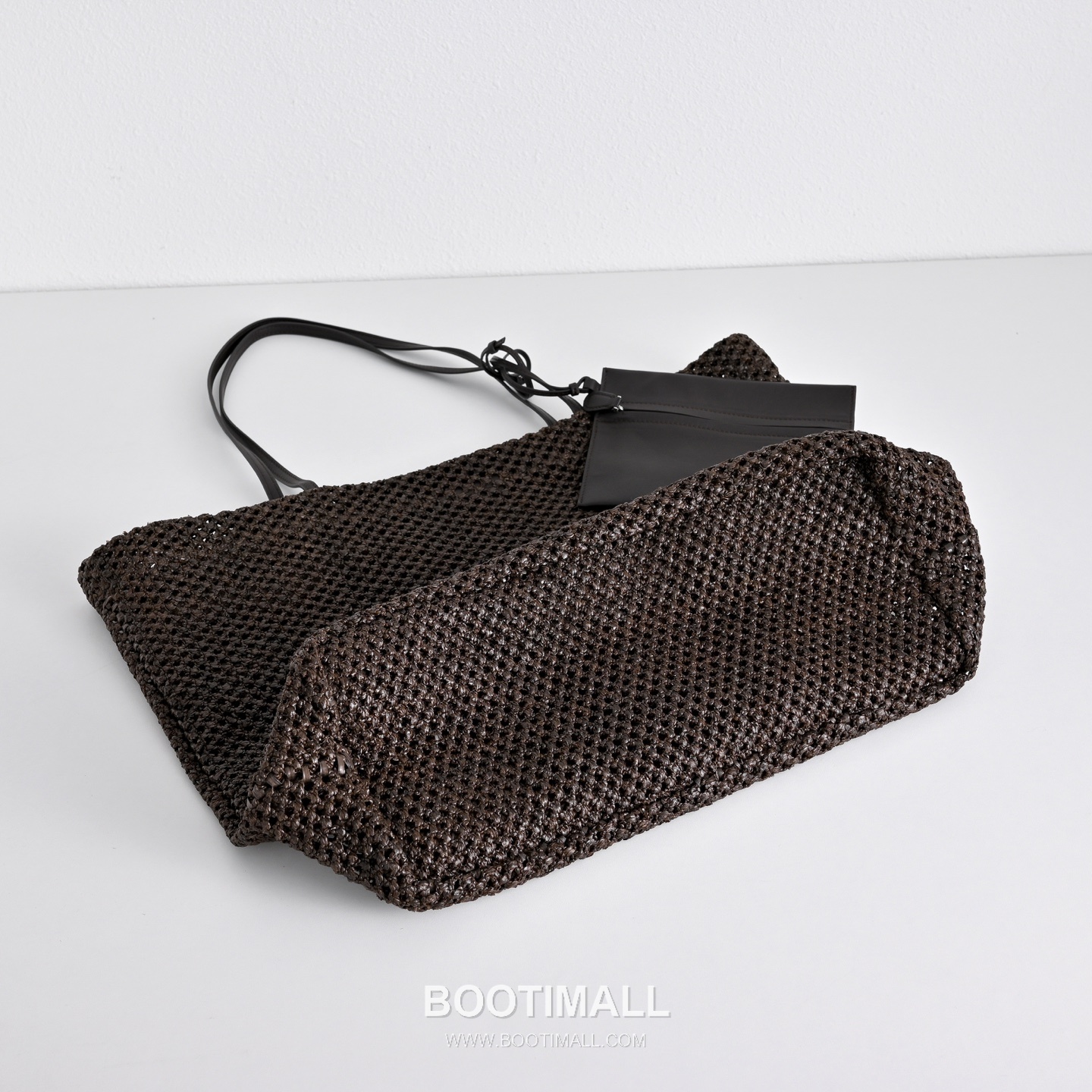 The Row Raffia Straw Tote Bag with Lambskin Trim Detail 더로우 라피아 스트로 램스킨 트림 토트백 54cm 8