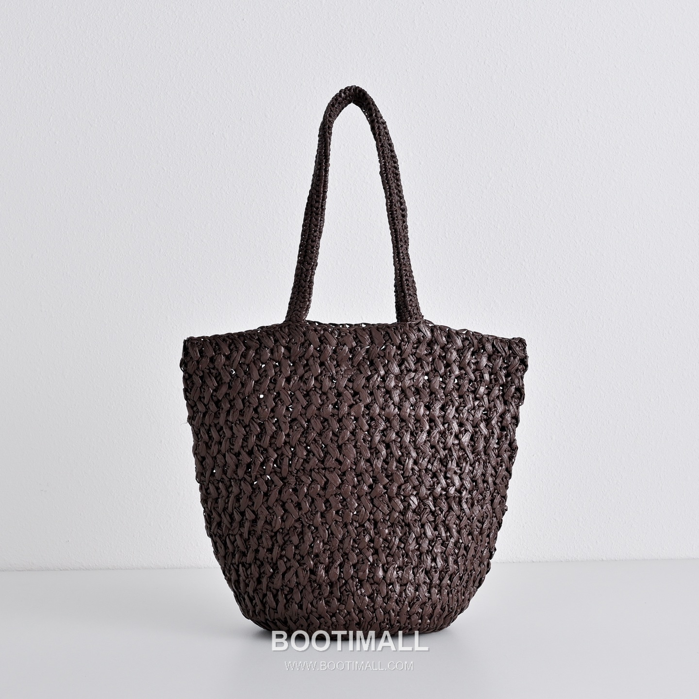 The Row Estelle PP Straw Basket Tote Bag with Leather Strap Detail 더로우 에스텔 PP 스트로 레더 스트랩 바스켓 토트백 42cm 1