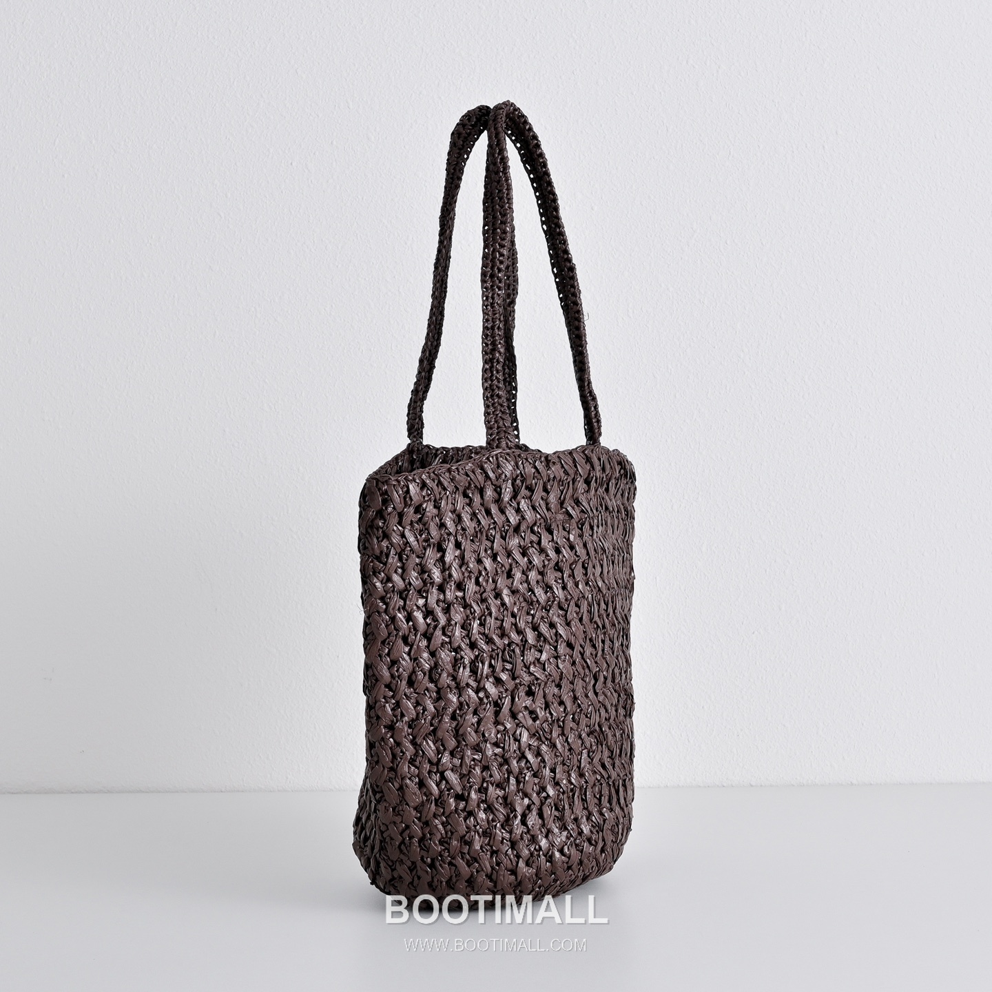 The Row Estelle PP Straw Basket Tote Bag with Leather Strap Detail 더로우 에스텔 PP 스트로 레더 스트랩 바스켓 토트백 42cm 2