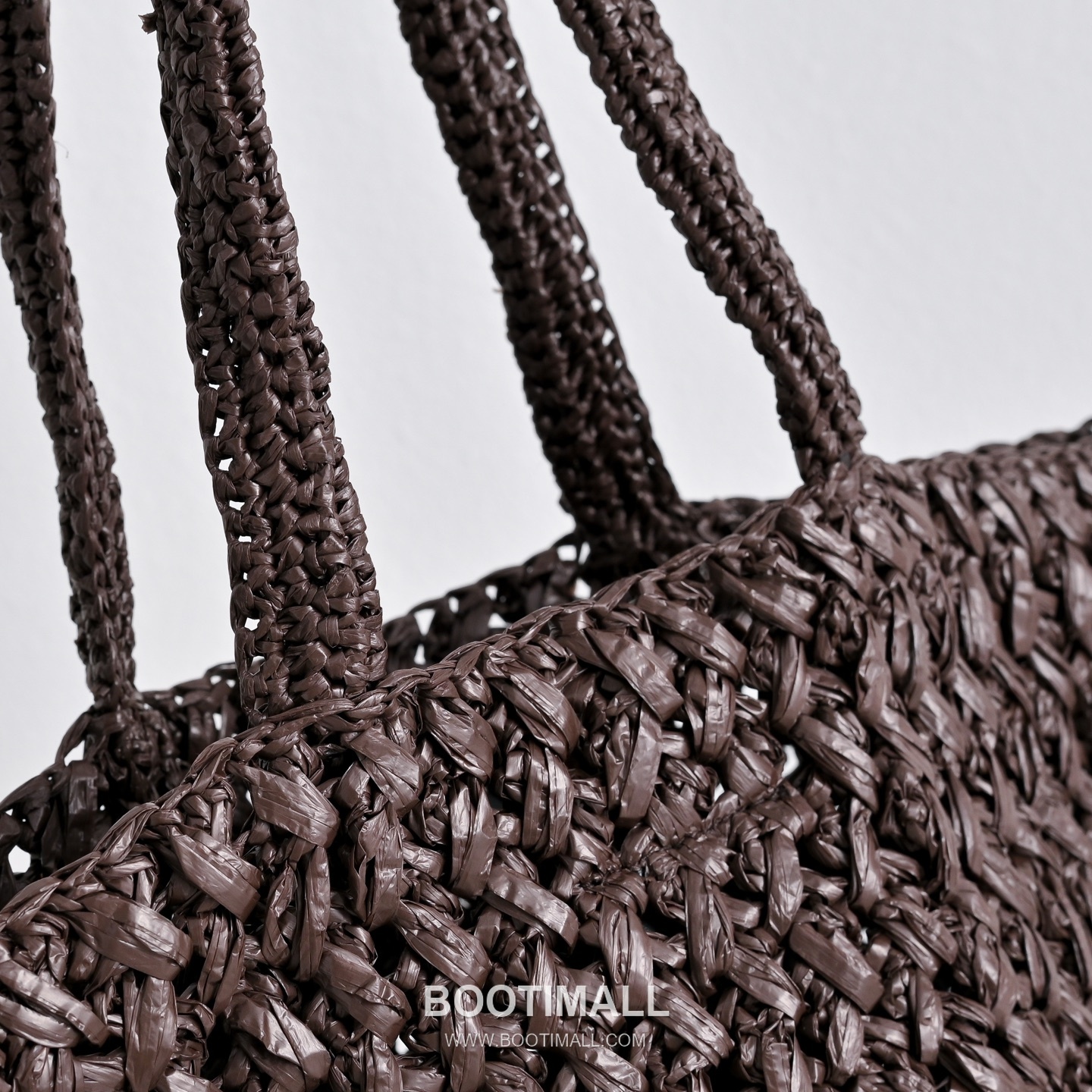 The Row Estelle PP Straw Basket Tote Bag with Leather Strap Detail 더로우 에스텔 PP 스트로 레더 스트랩 바스켓 토트백 42cm 4