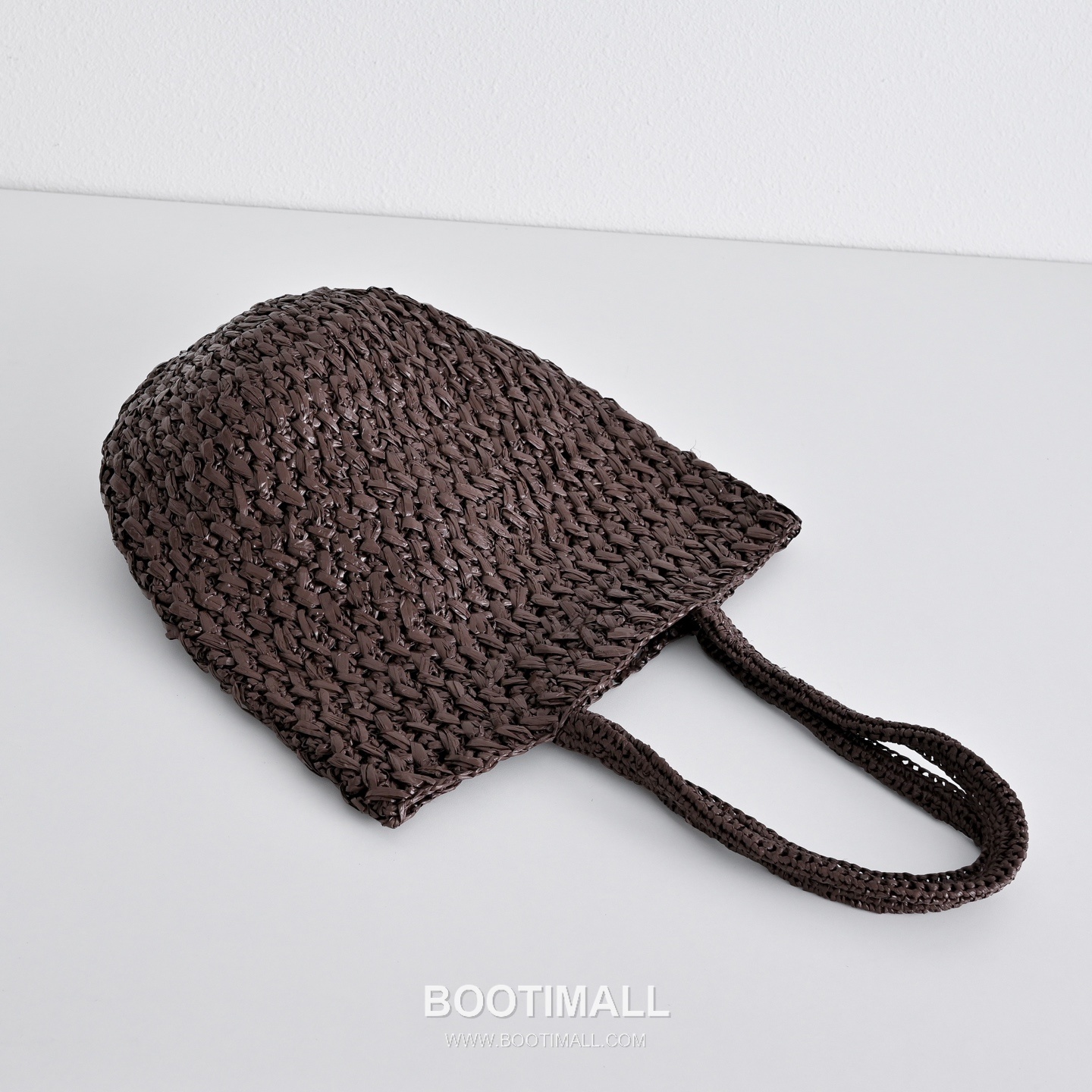 The Row Estelle PP Straw Basket Tote Bag with Leather Strap Detail 더로우 에스텔 PP 스트로 레더 스트랩 바스켓 토트백 42cm 9