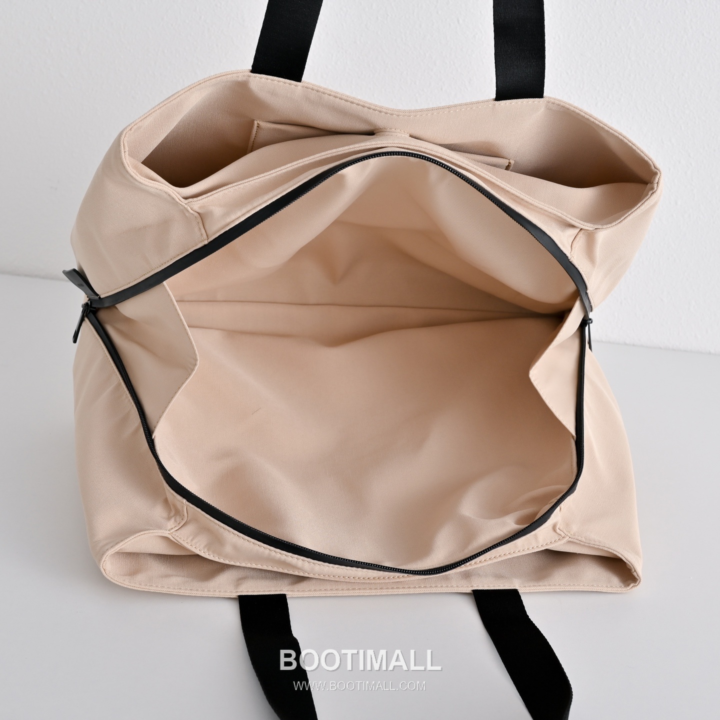 The Row Oxford Nylon Tote Bag with Top Handle Detail 더로우 옥스포드 나일론 탑핸들 토트백 40cm 7