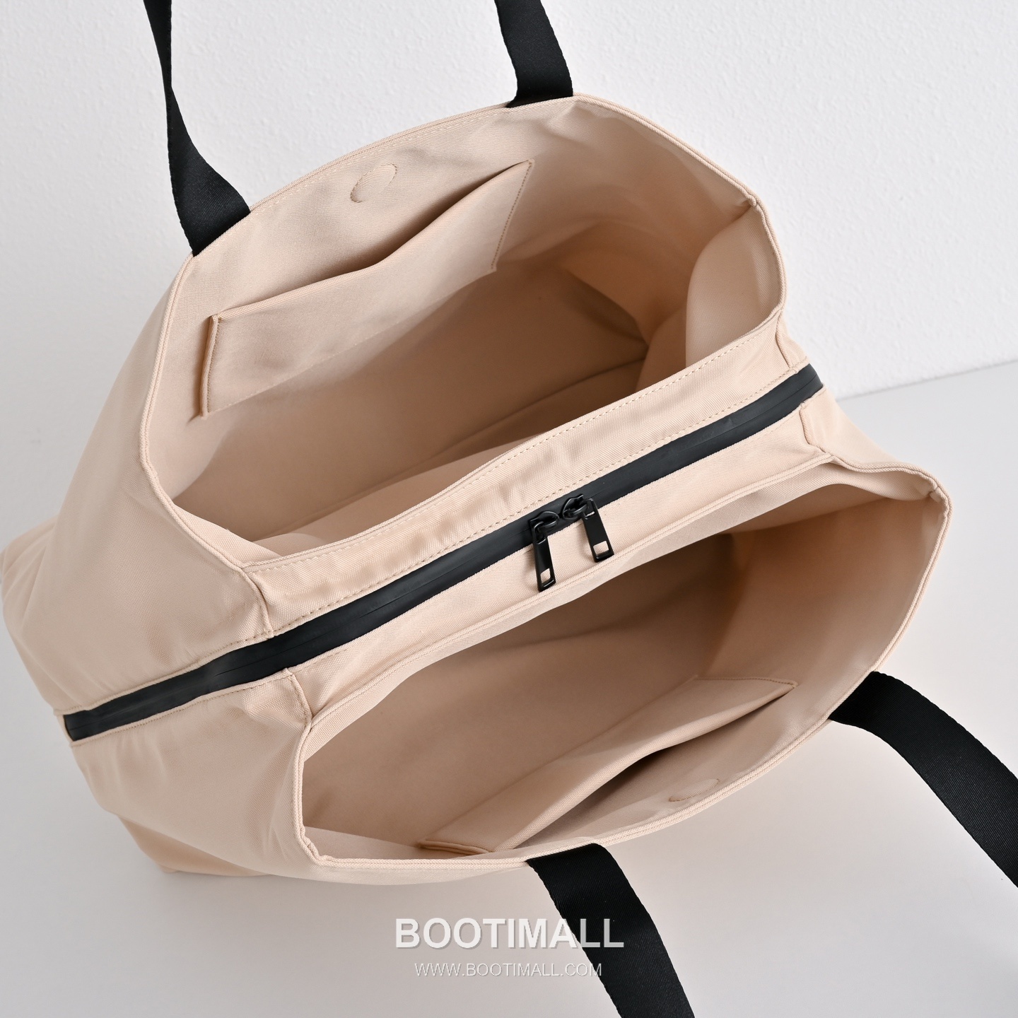 The Row Oxford Nylon Tote Bag with Top Handle Detail 더로우 옥스포드 나일론 탑핸들 토트백 40cm 8