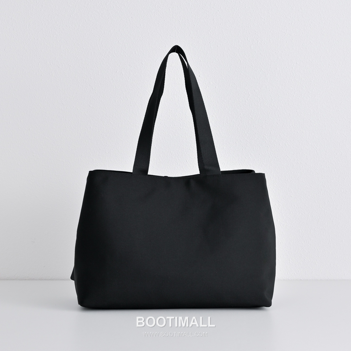 The Row Oxford Nylon Tote Bag with Top Handle Detail 더로우 옥스포드 나일론 탑핸들 토트백 40cm 1