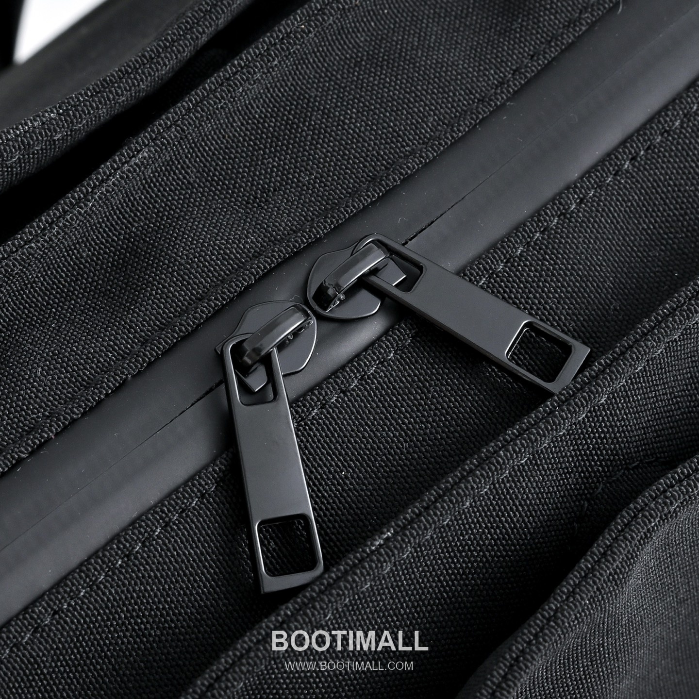 The Row Oxford Nylon Tote Bag with Top Handle Detail 더로우 옥스포드 나일론 탑핸들 토트백 40cm 4