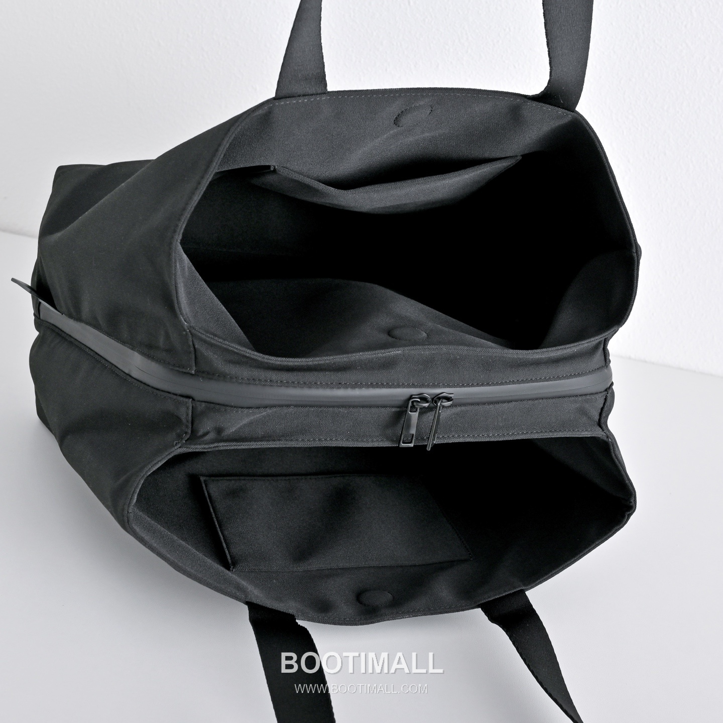 The Row Oxford Nylon Tote Bag with Top Handle Detail 더로우 옥스포드 나일론 탑핸들 토트백 40cm 8