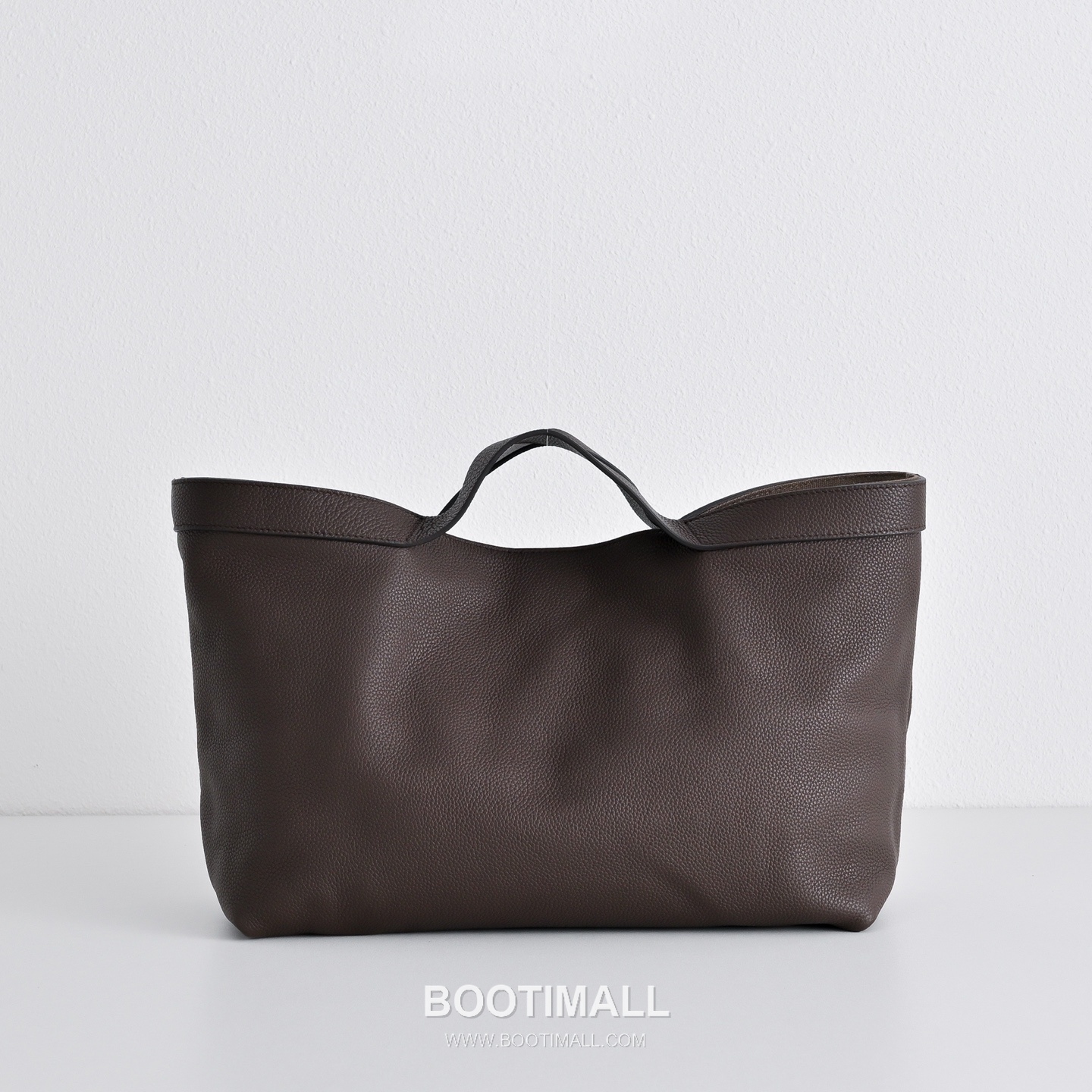 The Row Calfskin Tote Bag with Inner Pouch Detail 더로우 카프스킨 이너 파우치 토트백 36cm 2