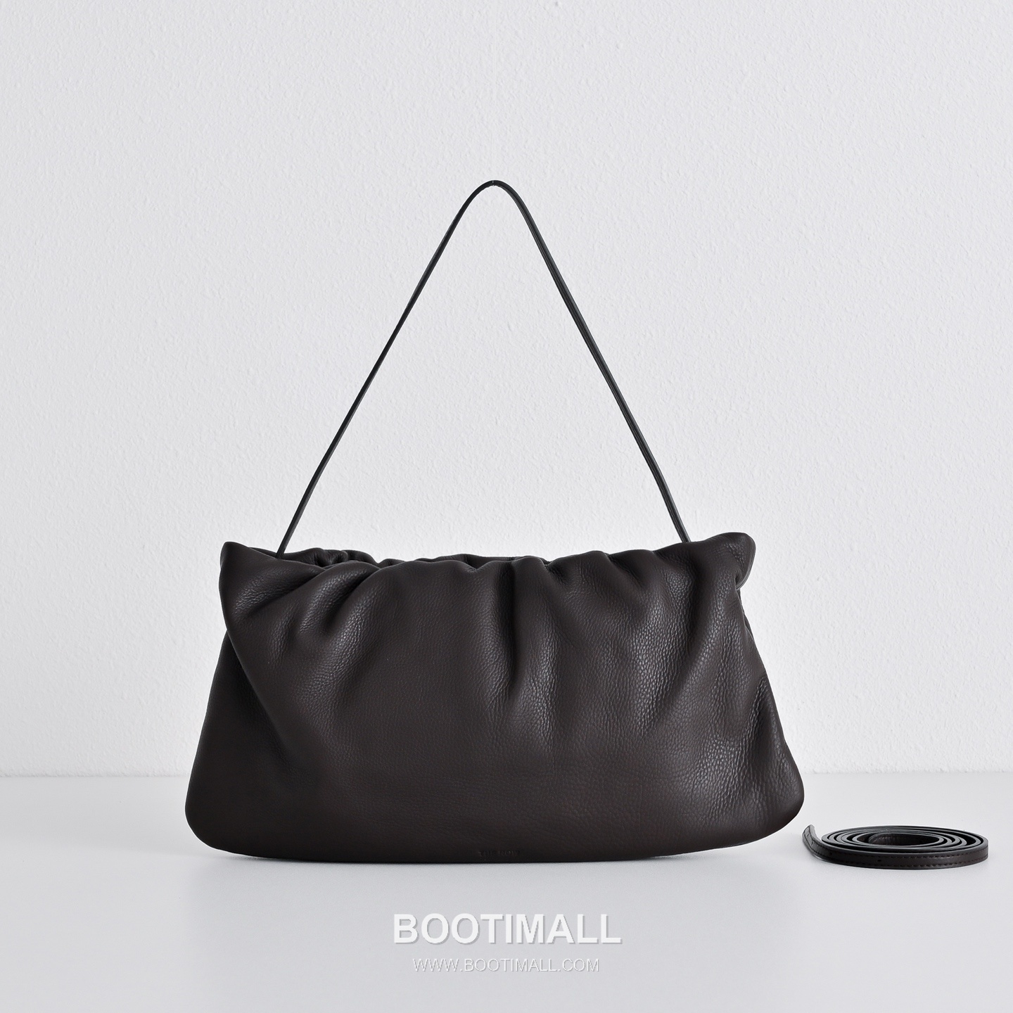 The Row Bourse Calfskin Shoulder Bag with Zip Closure Detail 더로우 부르스 카프스킨 지퍼 클로저 숄더백 34cm 1