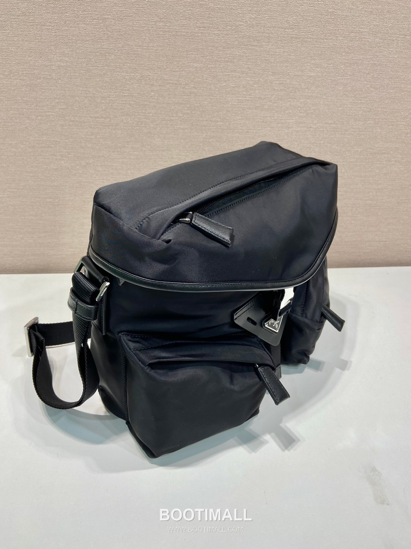 Prada Nylon Crossbody Bag with Flap Buckle and Dual Zip Pocket Detail 프라다 나일론 플랩 버클 듀얼 지퍼 포켓 크로스백 2VD062 29cm 3