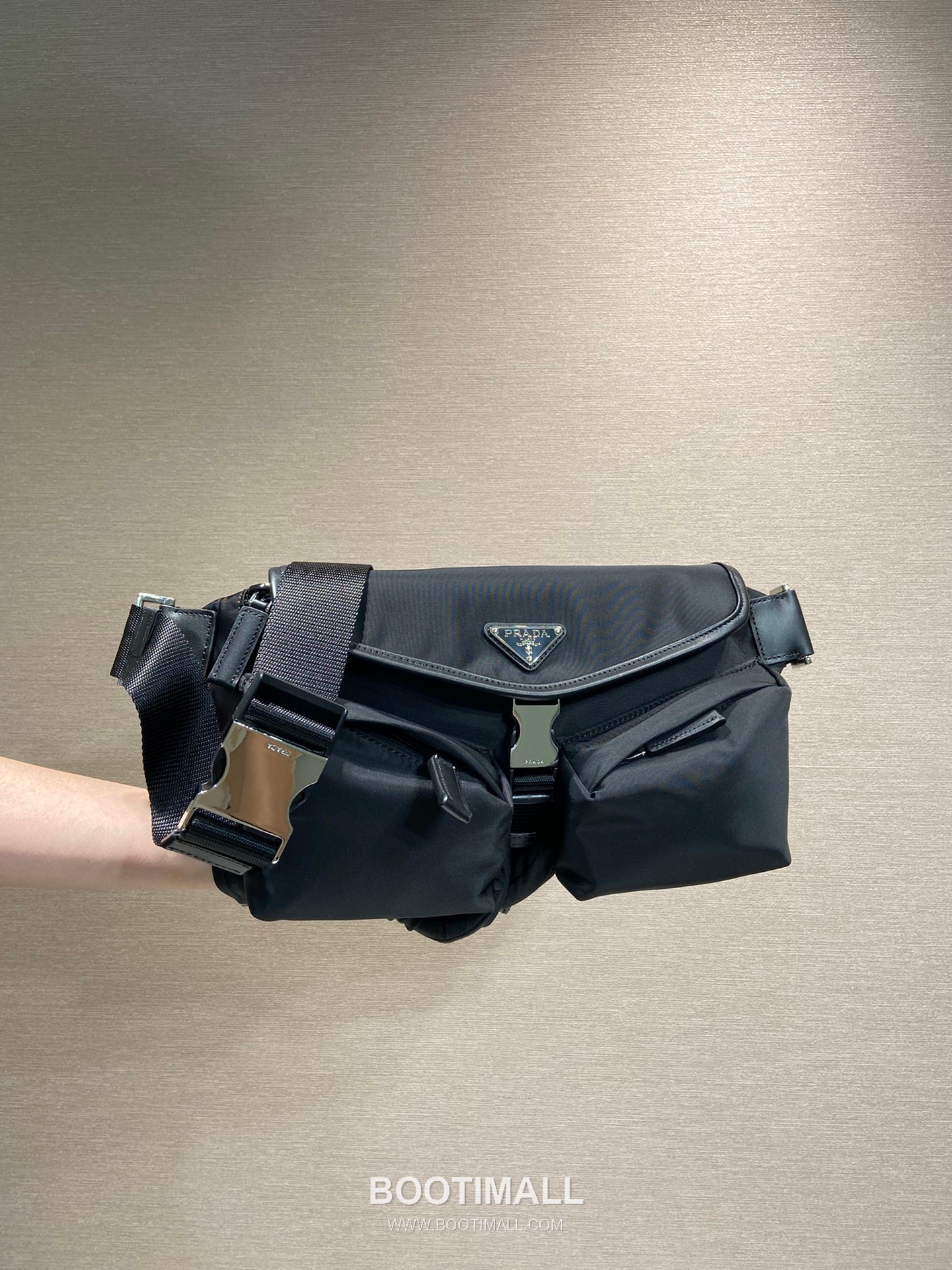 Prada Oiled Calfskin Belt Bag with Flap Buckle Multi Pocket Detail 프라다 오일드 카프스킨 플랩 버클 멀티포켓 벨트 크로스백 2VH174 25cm 10