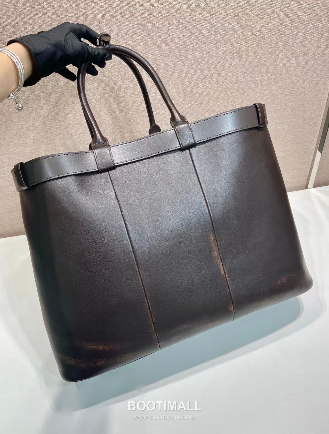 Prada Vintage Calfskin Tote Bag with Triple Compartment Detail 프라다 빈티지 카프스킨 트리플 컴파트먼트 토트백 1BG126 48cm 4