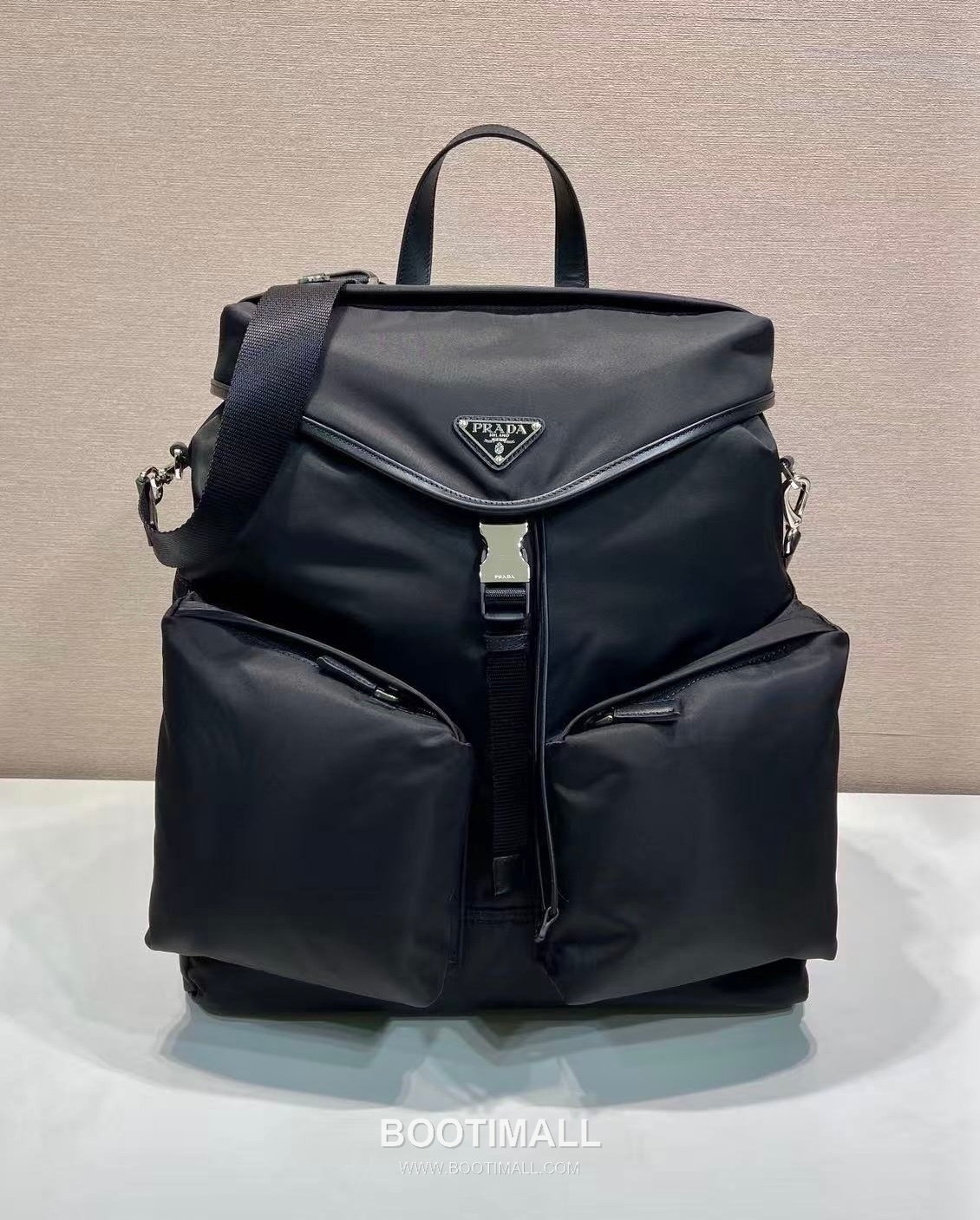 Prada Nylon Calfskin Backpack with Flap Buckle Dual Pocket Detail 프라다 나일론 카프스킨 플랩 버클 듀얼 포켓 백팩 2VZ108A 38cm 1