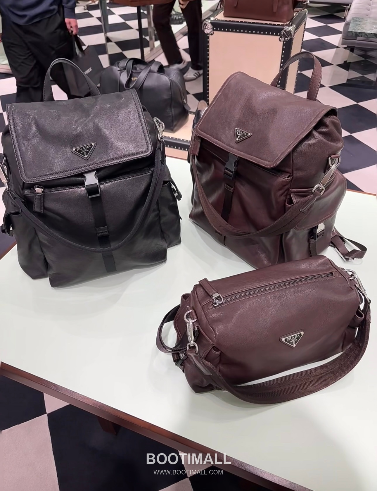 Prada Explore Lambskin Backpack with Flap Buckle Multi Pocket Detail 프라다 익스플로어 램스킨 플랩 버클 멀티포켓 백팩 2VZ118 39cm 13