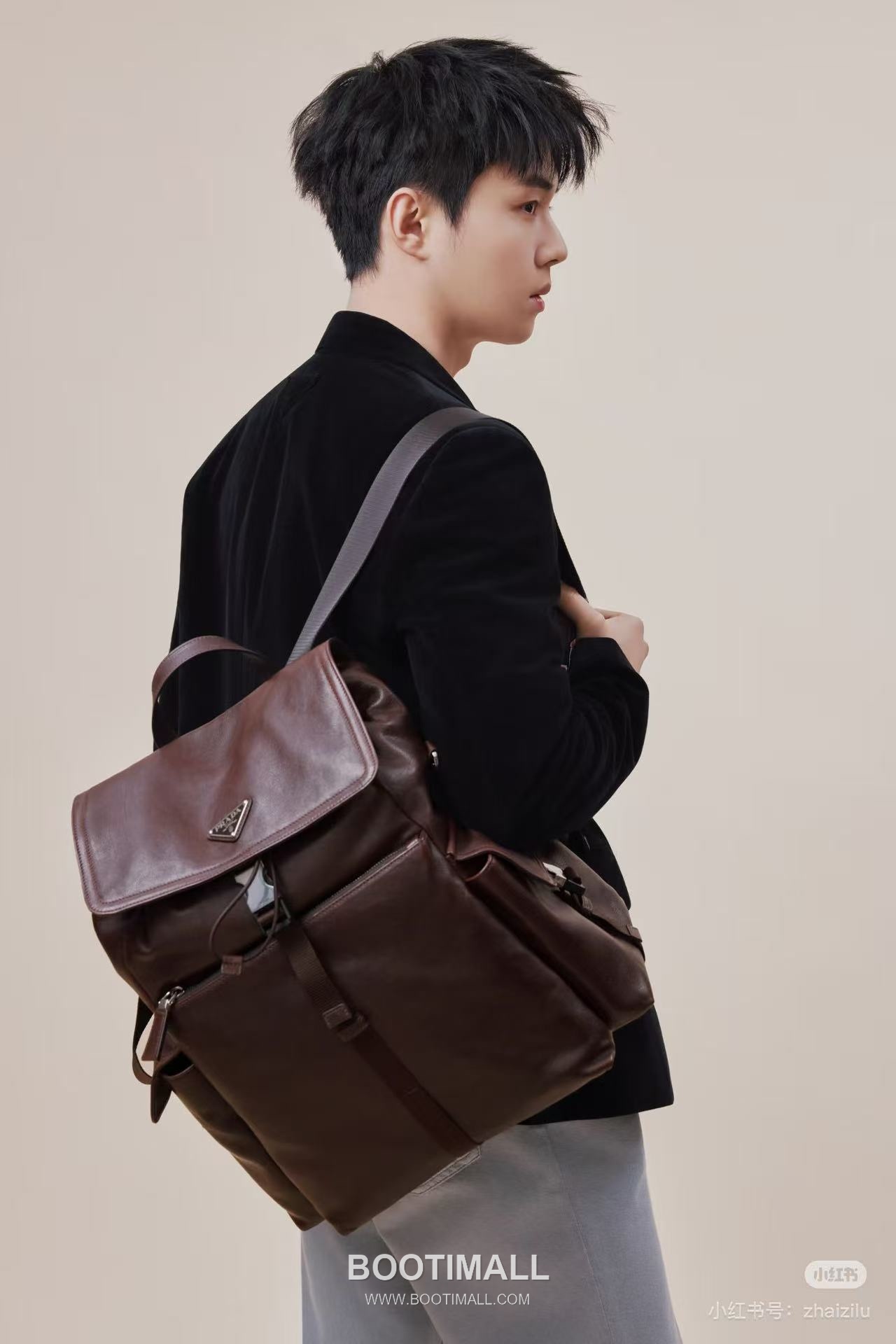 Prada Explore Lambskin Backpack with Flap Buckle Multi Pocket Detail 프라다 익스플로어 램스킨 플랩 버클 멀티포켓 백팩 2VZ118 39cm 14