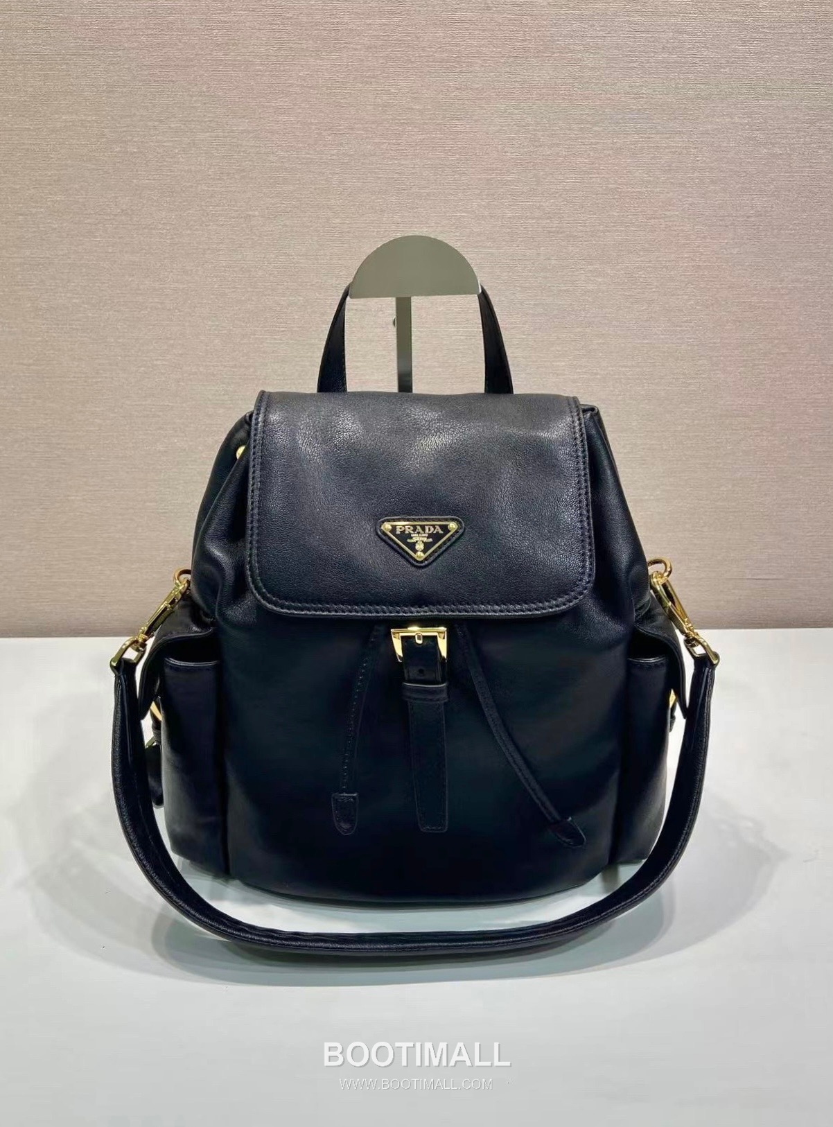 Prada Explore Lambskin Backpack with Flap Buckle Dual Pocket Detail 프라다 익스플로어 램스킨 플랩 버클 듀얼 포켓 백팩 1BZ080 27cm 1