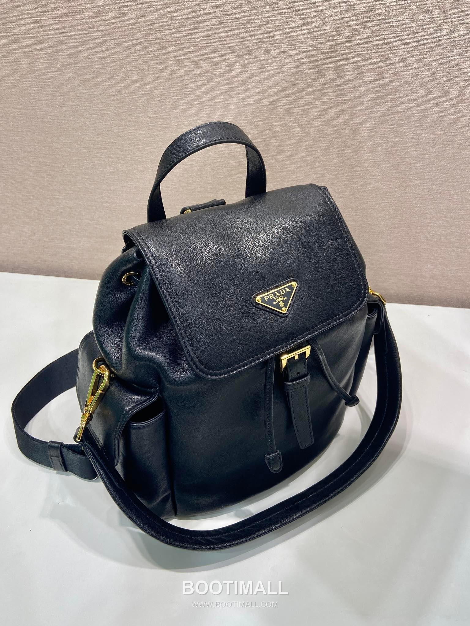 Prada Explore Lambskin Backpack with Flap Buckle Dual Pocket Detail 프라다 익스플로어 램스킨 플랩 버클 듀얼 포켓 백팩 1BZ080 27cm 2