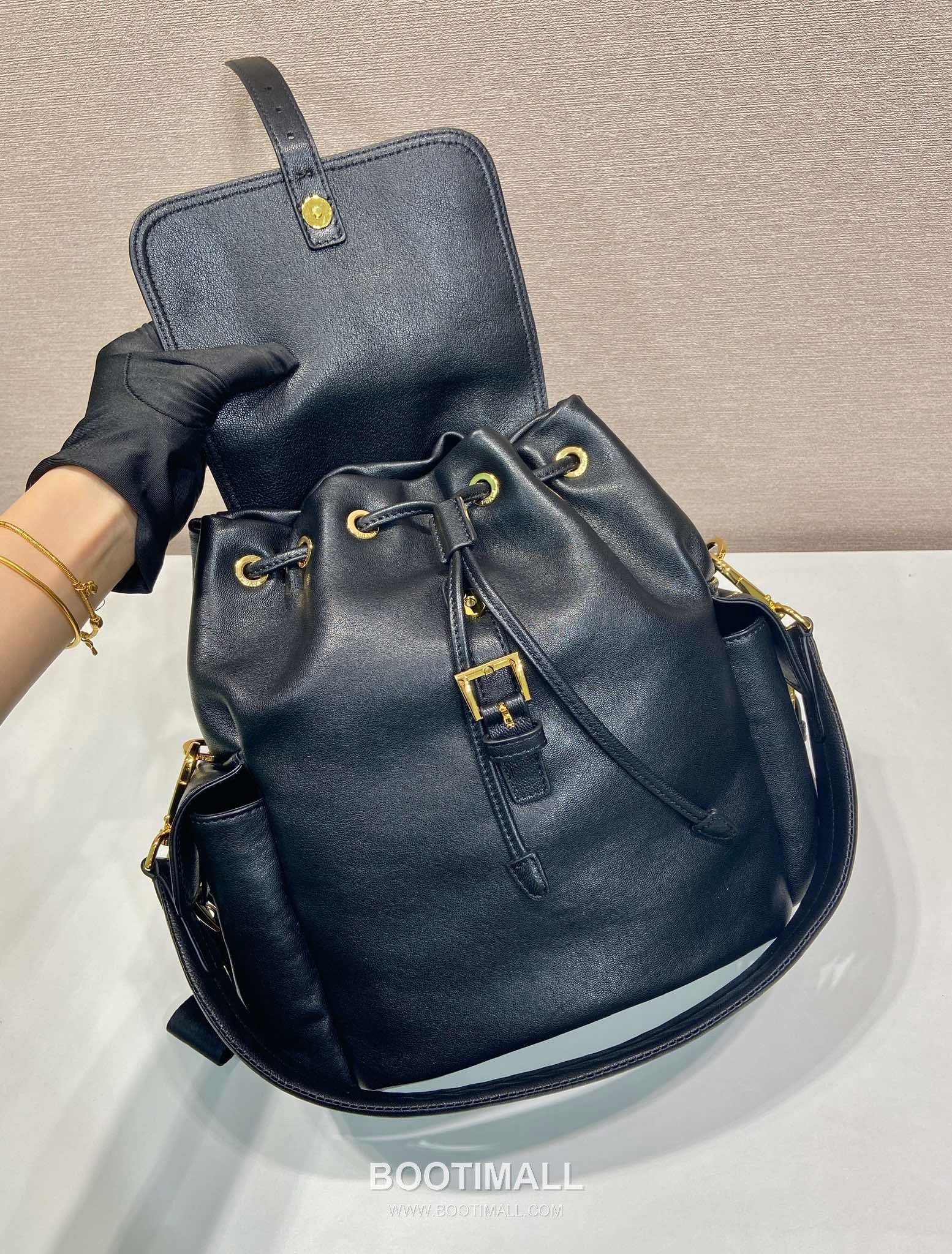 Prada Explore Lambskin Backpack with Flap Buckle Dual Pocket Detail 프라다 익스플로어 램스킨 플랩 버클 듀얼 포켓 백팩 1BZ080 27cm 6