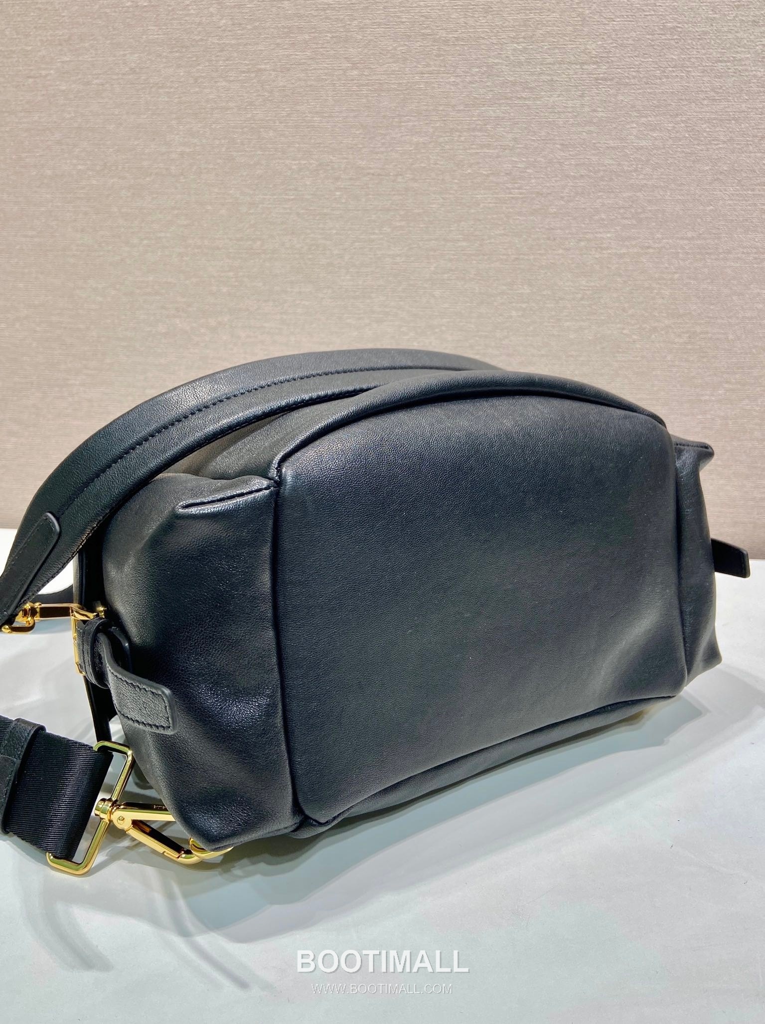Prada Explore Lambskin Backpack with Flap Buckle Dual Pocket Detail 프라다 익스플로어 램스킨 플랩 버클 듀얼 포켓 백팩 1BZ080 27cm 7