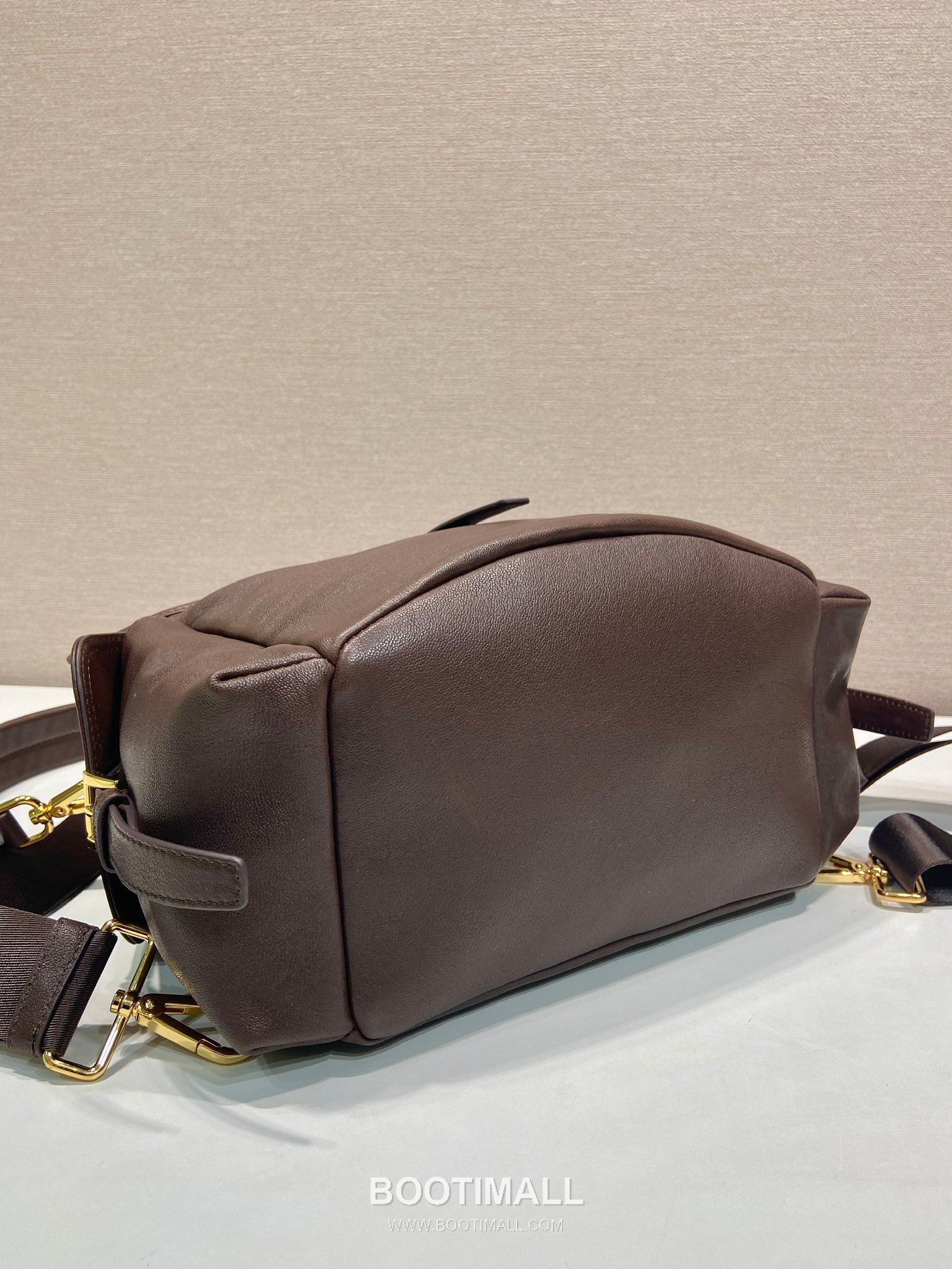 Prada Explore Lambskin Backpack with Flap Buckle Dual Pocket Detail 프라다 익스플로어 램스킨 플랩 버클 듀얼 포켓 백팩 1BZ080 27cm 6