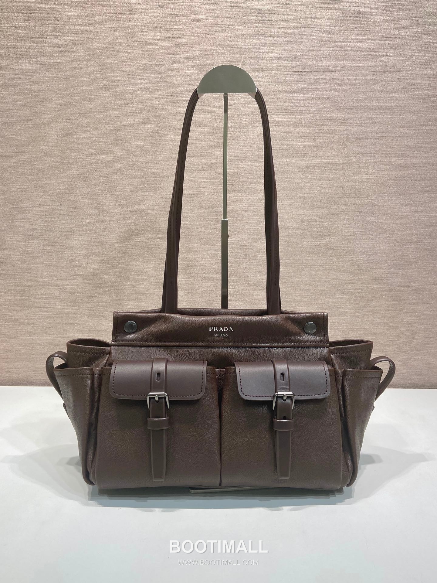 Prada Route Calfskin Tote Bag with Pocket Detail and Shoulder Strap 프라다 루트 카프스킨 포켓 디테일 숄더 스트랩 토트백 1BG645 30cm 13