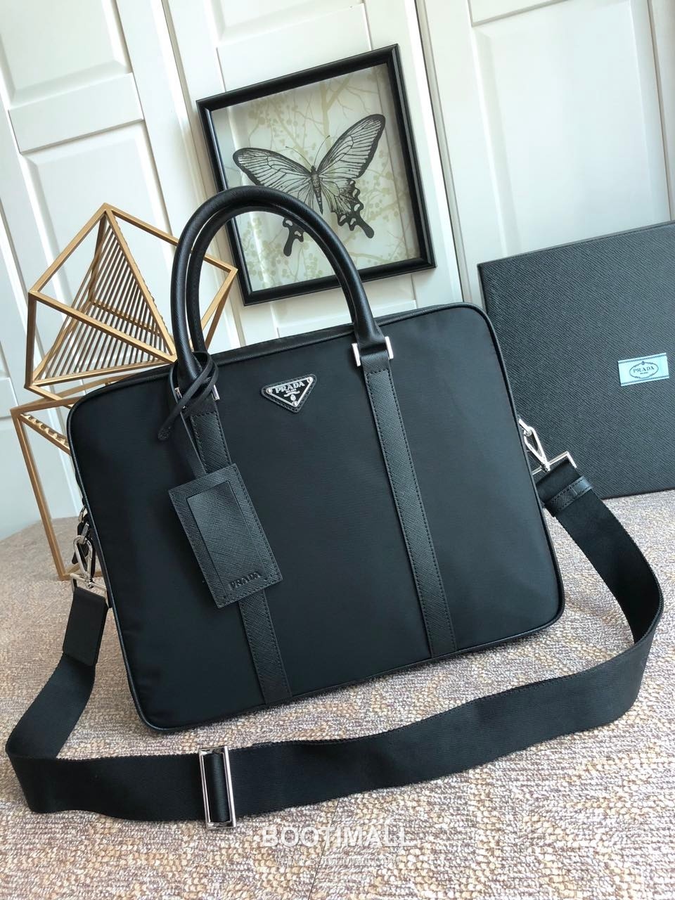 Prada Nylon Calfskin Tote Bag with Trolley Sleeve Detail 프라다 나일론 카프스킨 트롤리 슬리브 토트백 2VE0891 36cm 1