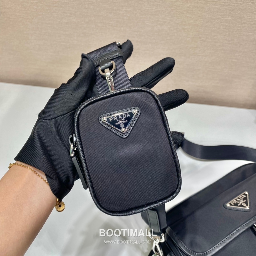 Prada Re-Nylon Crossbody Bag with Triangle Logo Flap Pocket Detail 프라다 리나일론 트라이앵글 로고 플랩 포켓 크로스백 2VH133B 22cm 8